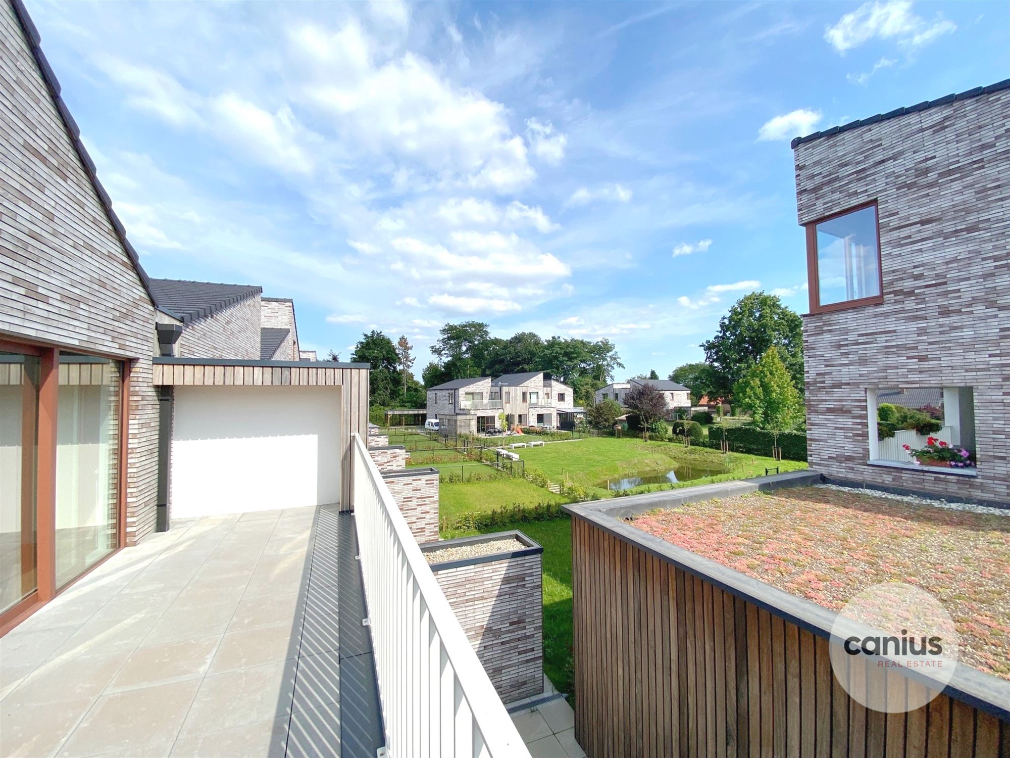 HEDENDAAGSE DUPLEX, 2SLKS + TERRAS, PAKING & BERGING foto 5