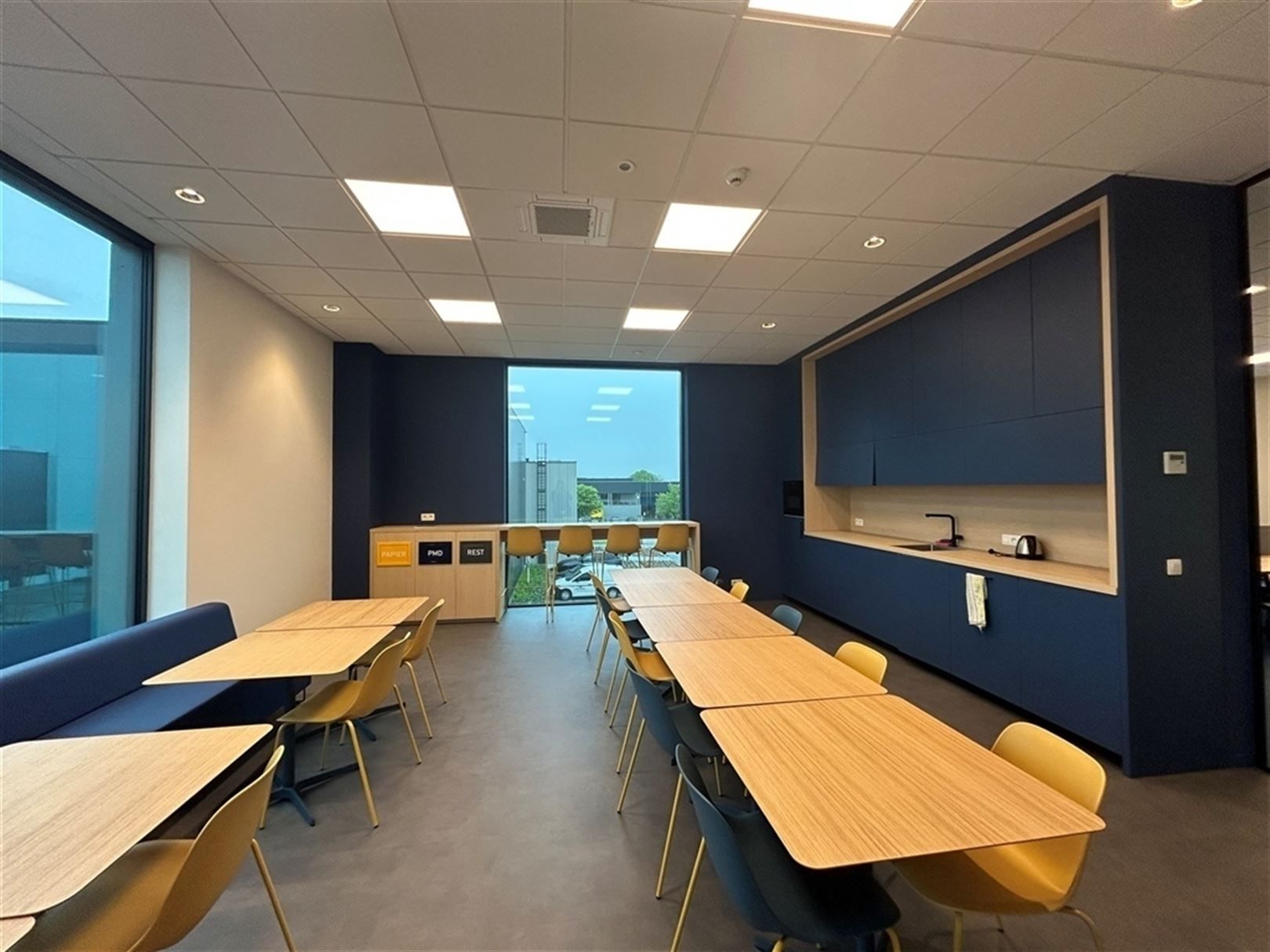 Kantoorgebouw foto 21