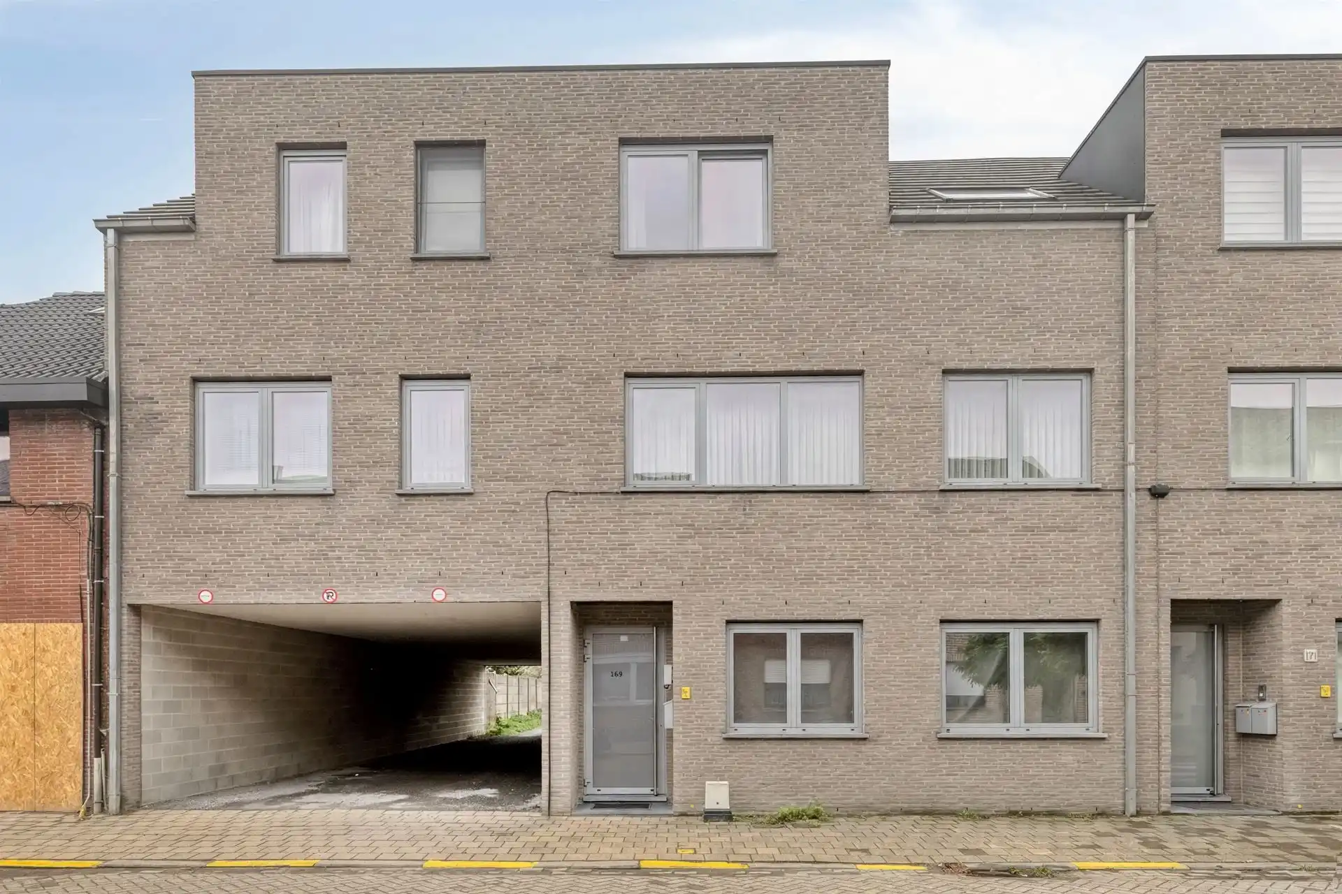 Energiezuinige duplex met 3 slaapkamers en ruim terras foto {{pictureIndex}}