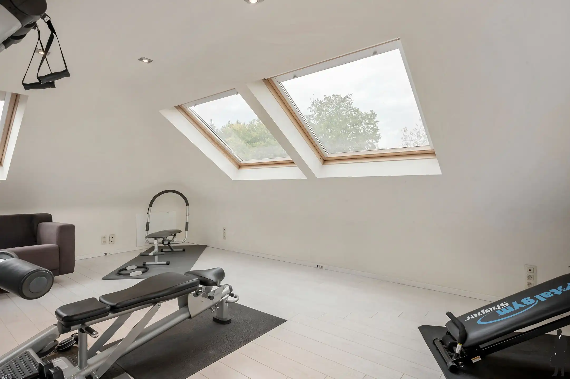 Eigentijdse villa op ca. 1.246 m² te Brasschaat! foto 12