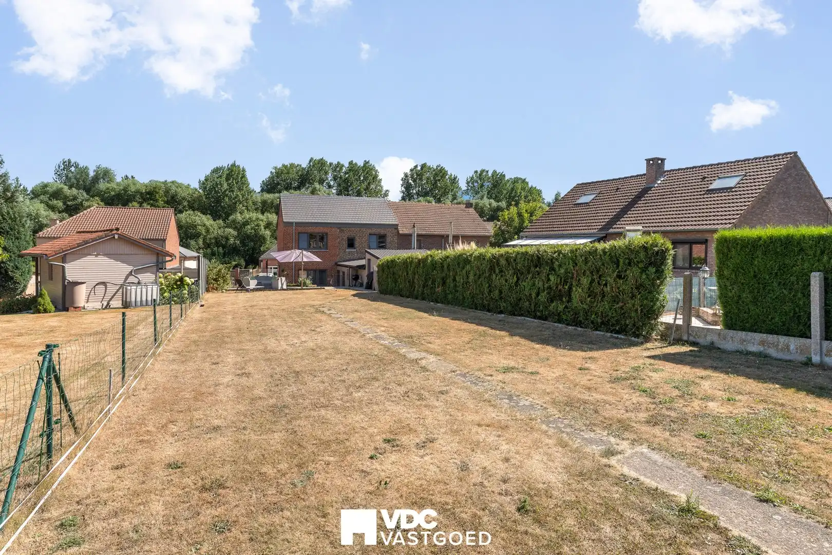 Ruime gezinswoning met zonnige tuin in het landelijke Heers foto 12