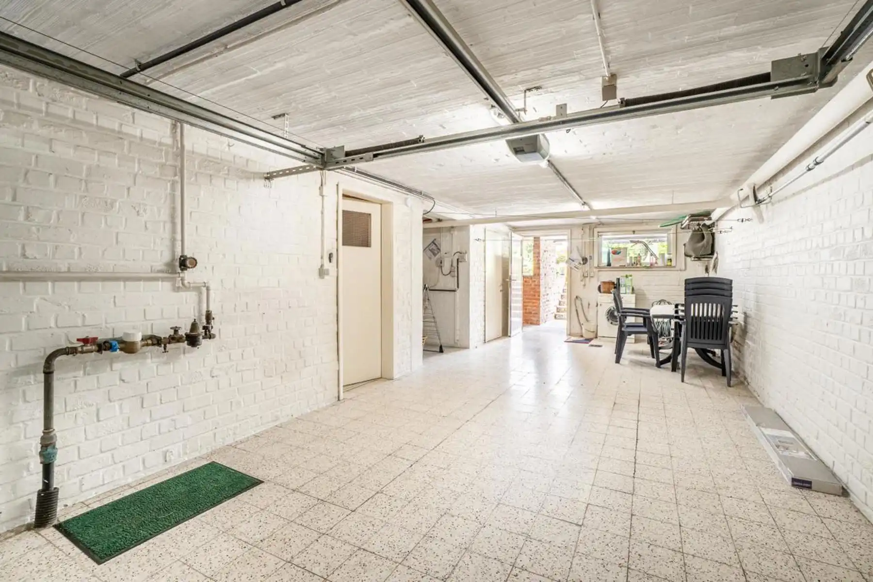 Charmante woning met 3 slaapkamers, garage en tuin foto 27