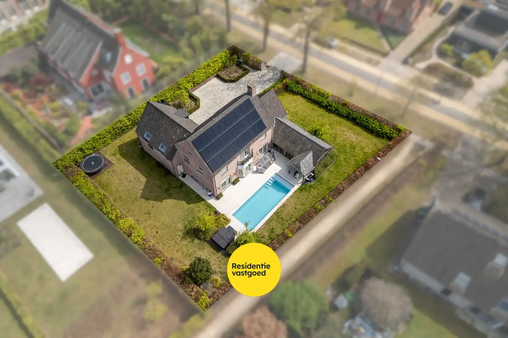 Exclusieve villa met zwembad en poolhouse in de nieuwe St-Annawijk te Sint-Andries foto 3