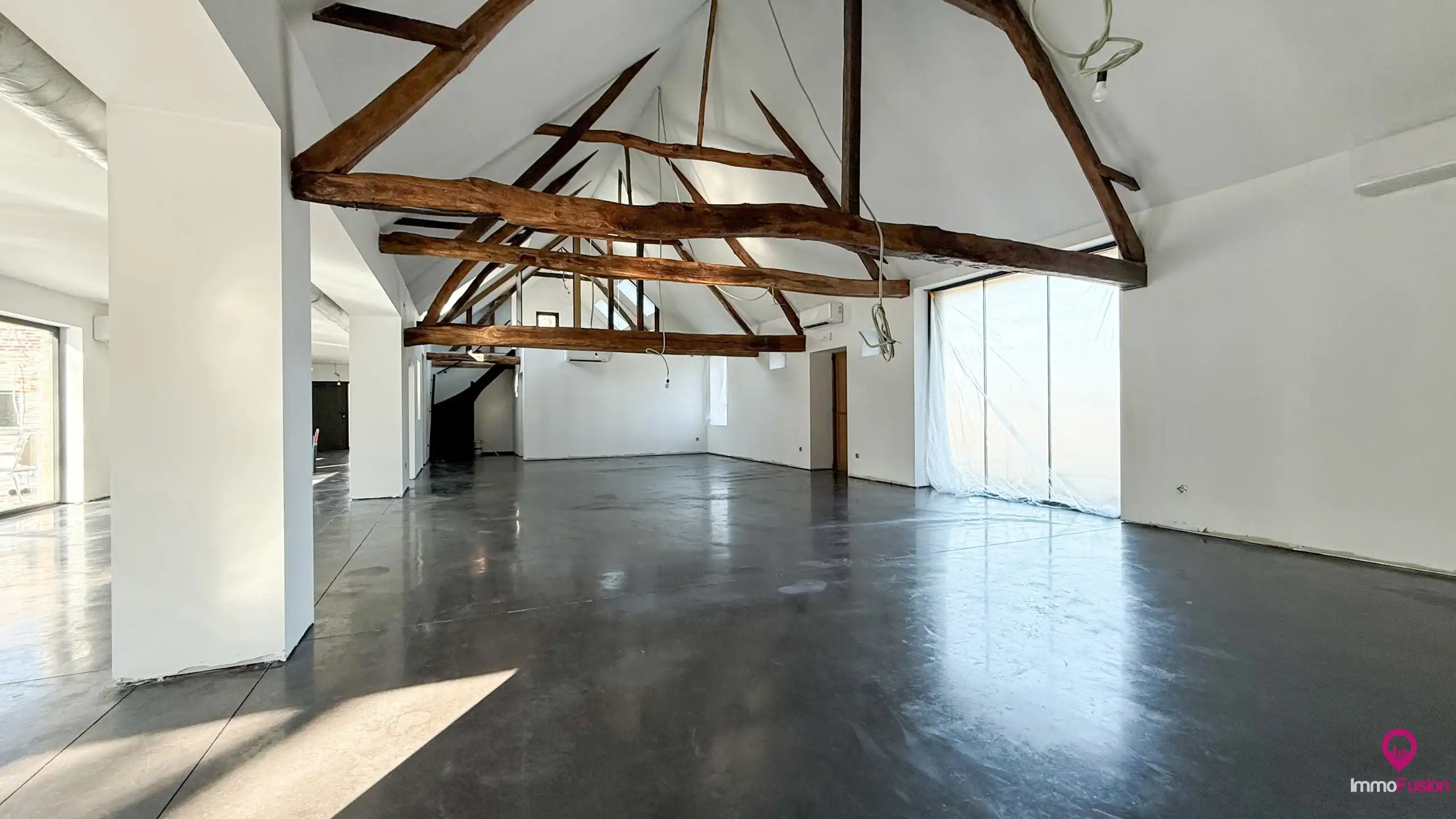 Multifunctioneel horecapand op een perceel van 1.9 hectare! foto 6