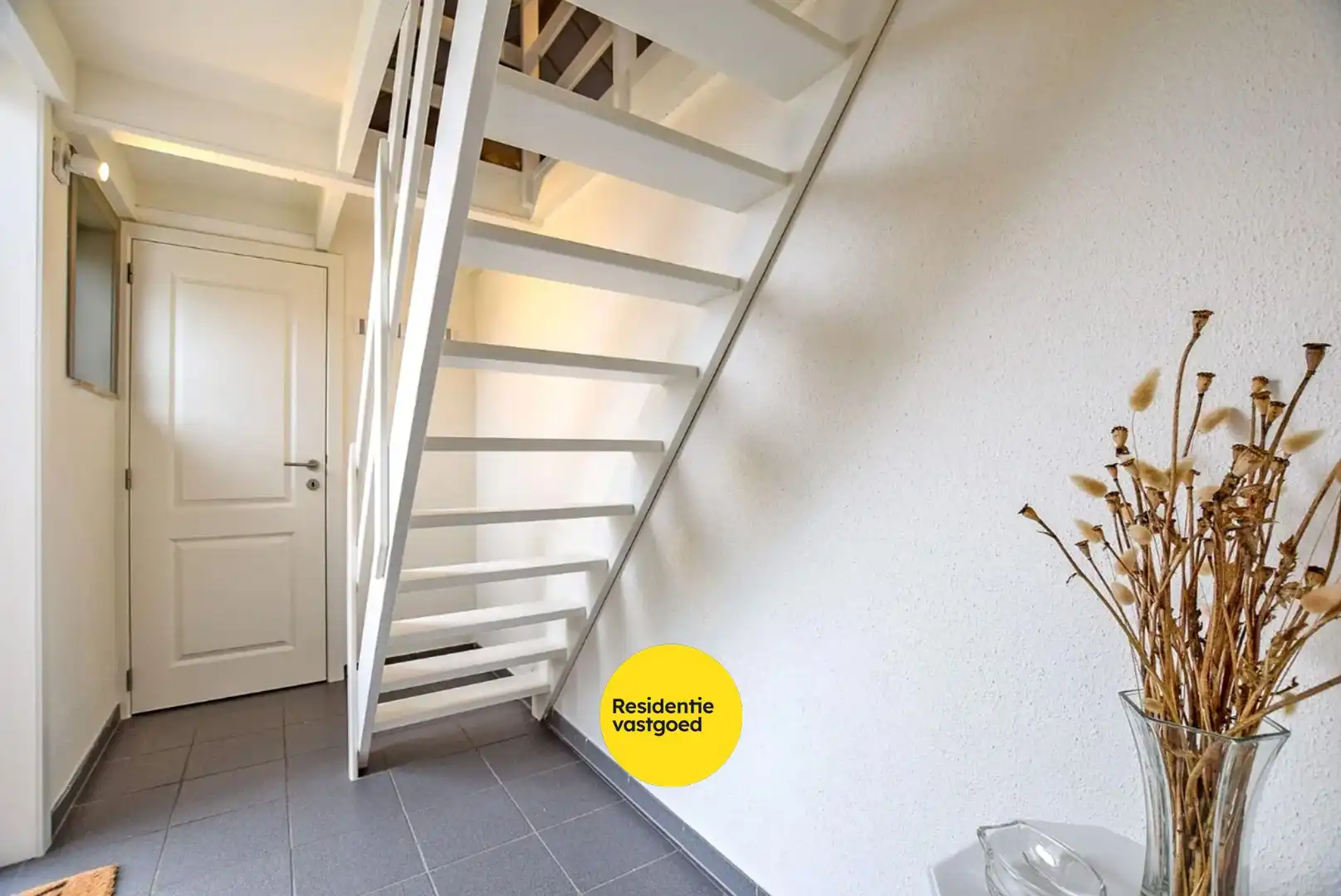Prachtig onderhouden vakantiewoning (type vissershuis) met 3 slaapkamers en privé-parkeerplaats te Oostduinkerke.  foto 10