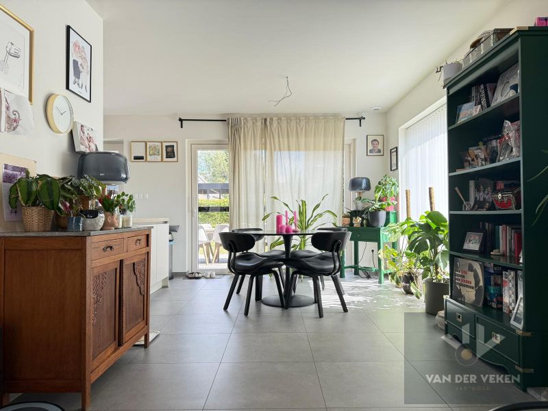ZEER RECENTE, BIJNA ENERGIENEUTRALE WONING IN GODSHEIDE foto 5