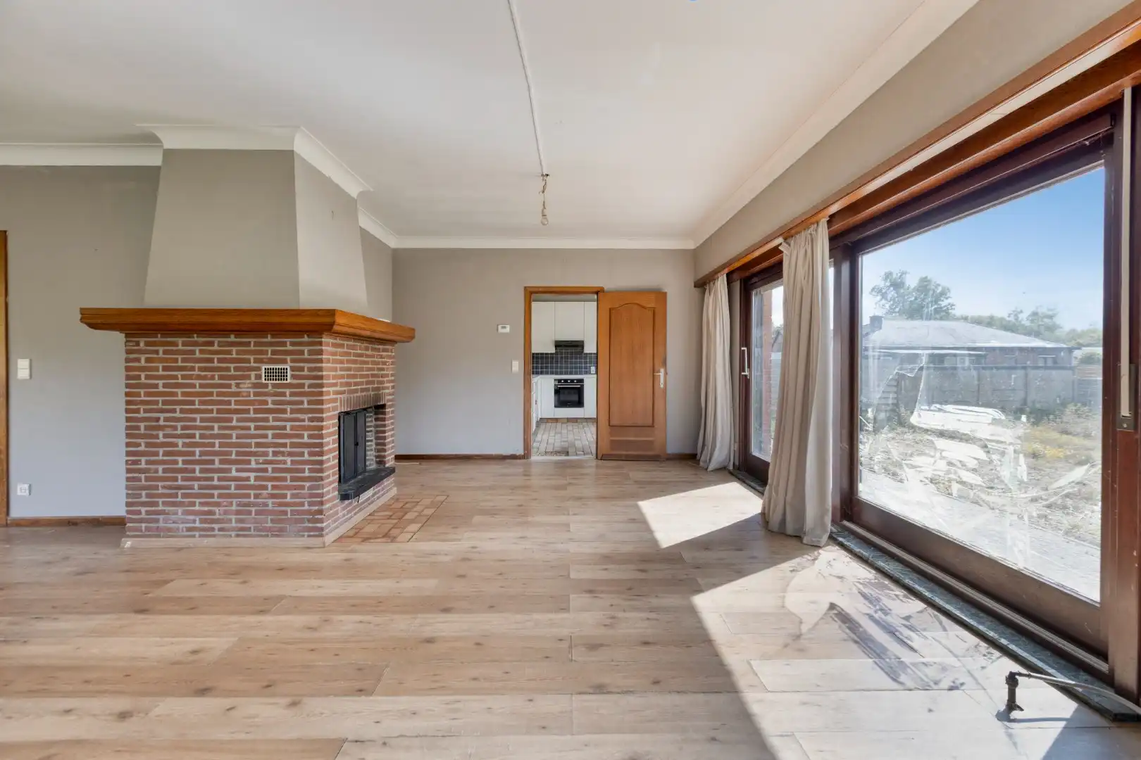 Te renoveren woning met 3 slpks op een zonnig perceel van 1.195 m² !  foto 6