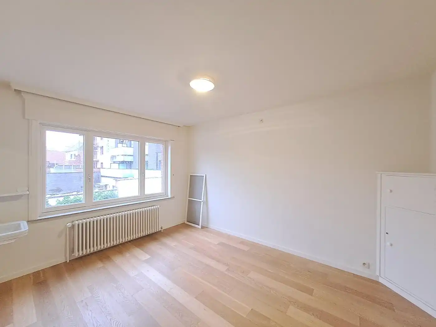 Verrassend ruime en charmante woning met grote inpandige garage! foto 29