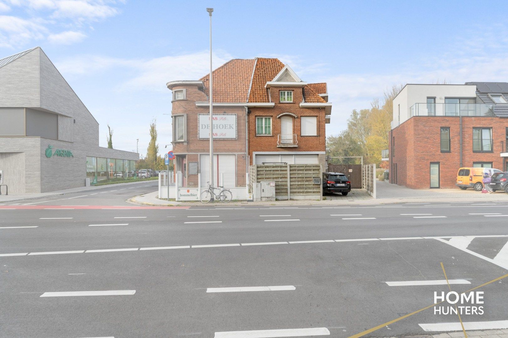 Te renoveren halfopen woning met 3 slaapkamers op 553 m² foto 16