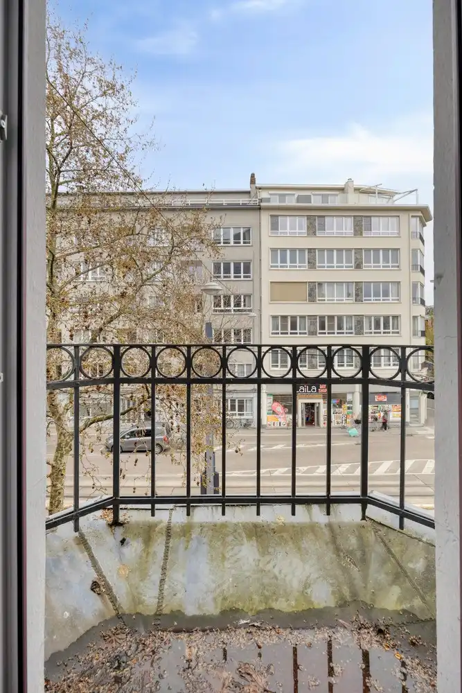 Appartementsgebouw met 1 commerciële ruimte, 2 twee slaapkamer appartementen en 1 studio op wandelafstand van Sint-Pietersstation foto 19