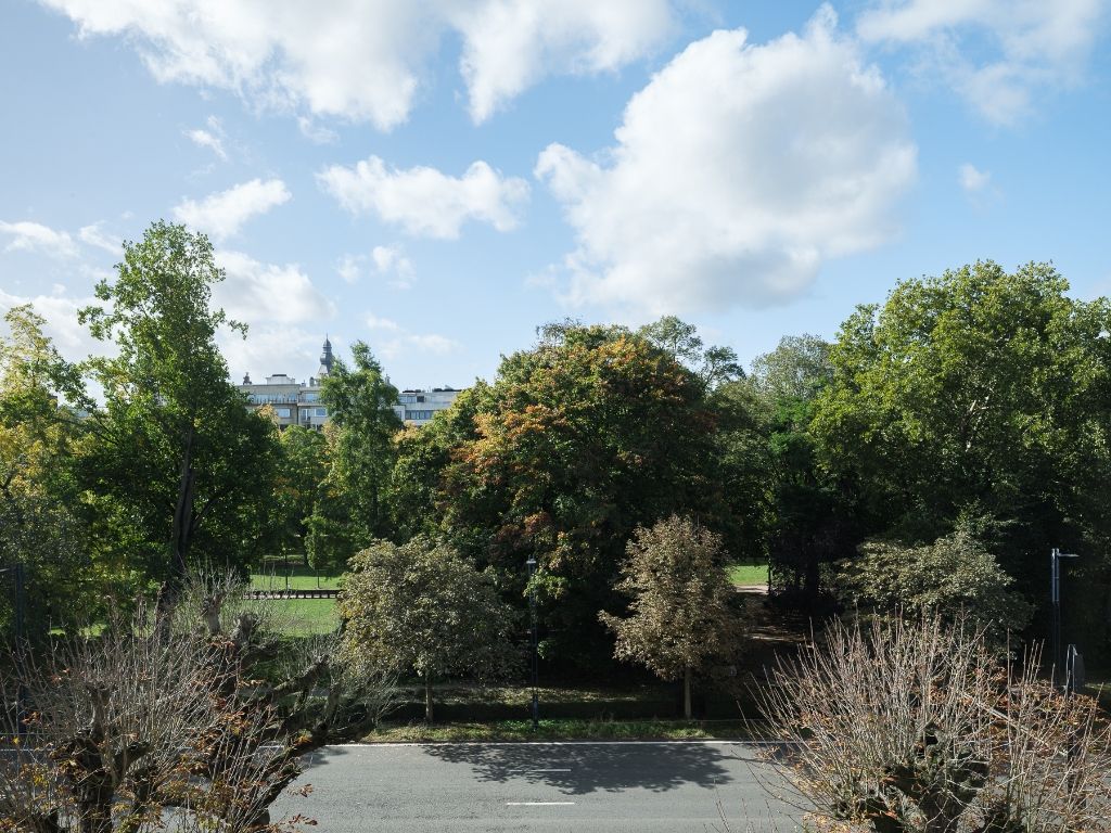 Gent Zuid - Lichtrijk 1slpk appartement met ondergrondse staanplaats op een gegeerde locatie. foto 10