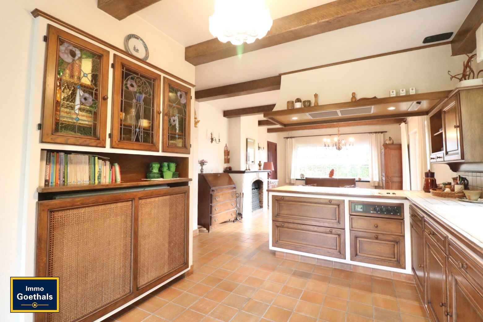 Charmante goed onderhouden villa met loods / magazijn van 656m²   foto 13