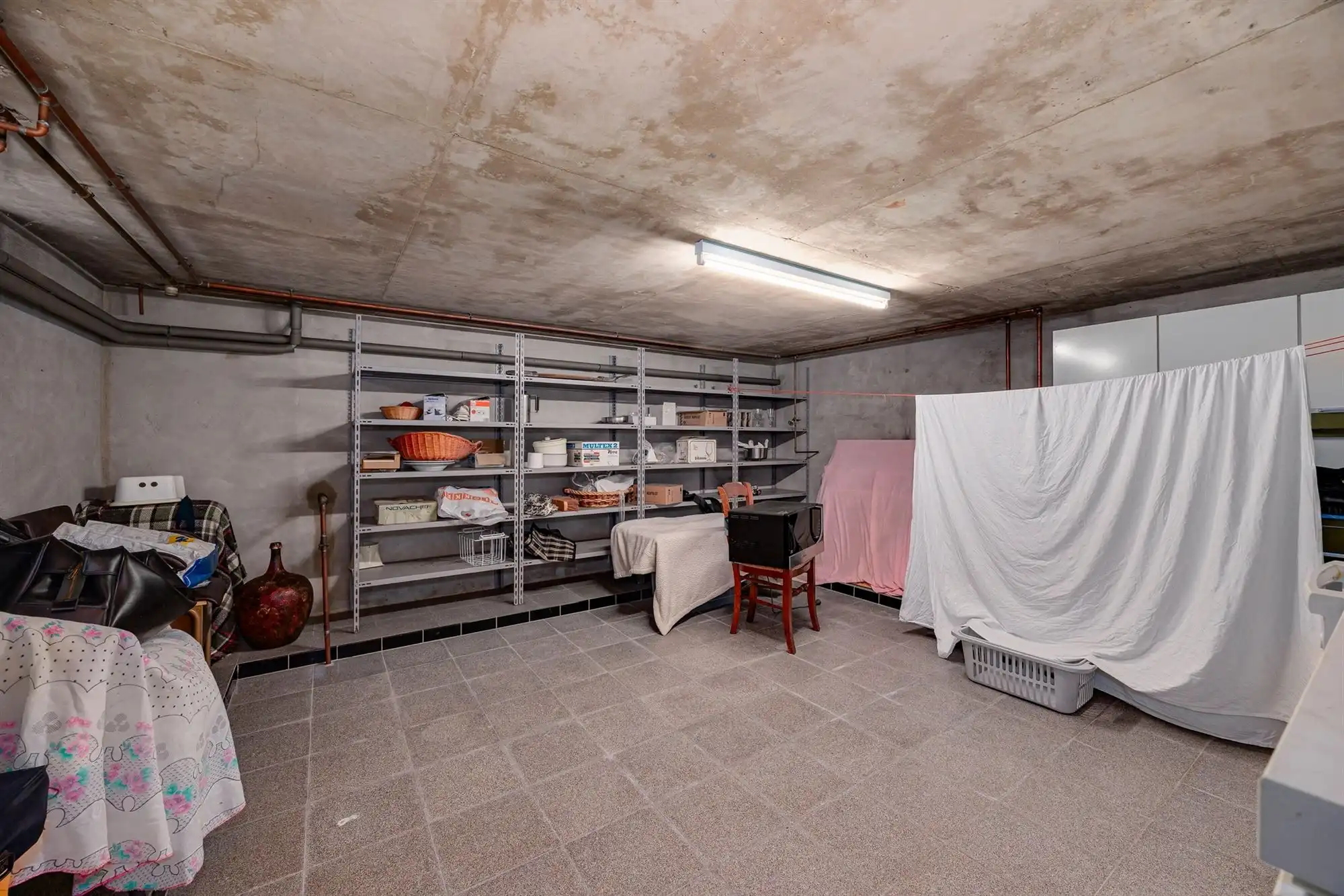 Ruime open bebouwing met 3 slaapkamers en veel potentieel foto 24