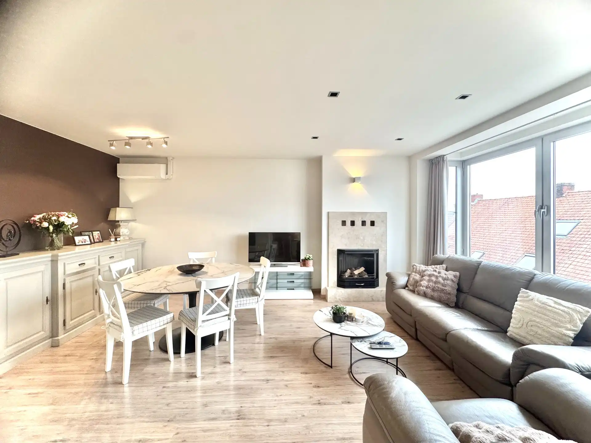 Hoofdfoto van de publicatie: LICHTRIJK APPARTEMENT | 2 KAMERS | TERRAS | CENTRUM