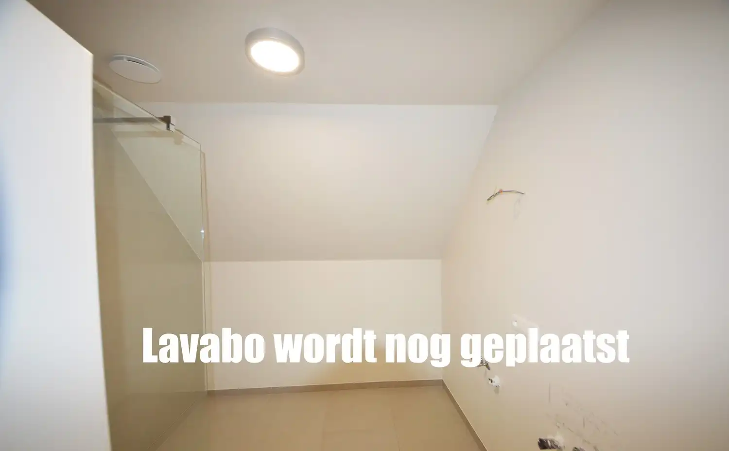 Ruim en lichtrijk gerenoveerd appartement (140 m²) INCL. 2 PARKEERPLAATSEN foto 15