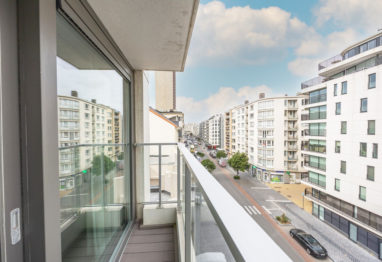 Modern en lichtrijk appartement met 2 slpk pal aan zee in jonge residentie foto 16