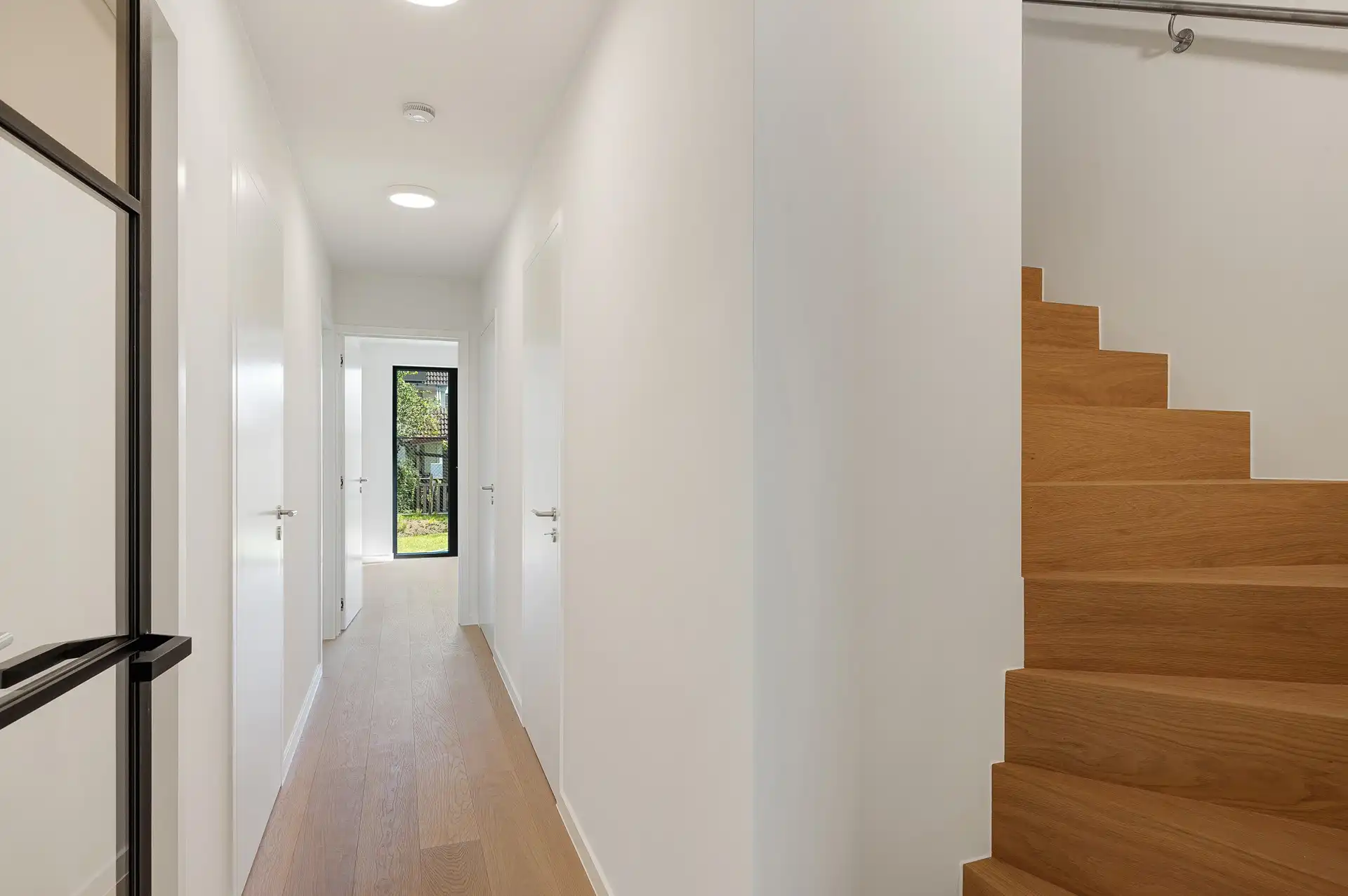 Architecturale BEN-woning met uitzonderlijke leefruimte en zonovergoten terrassen foto 4