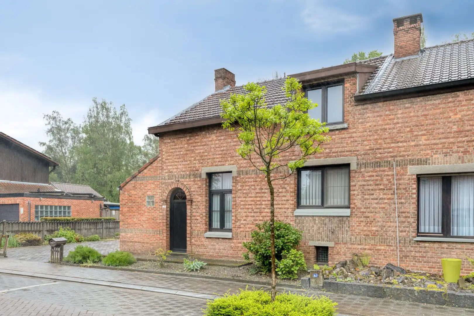 Te renoveren halfopen woning met 3/4 slpks op 542 m² (zuidgericht) te St.-Jozef-Olen ! foto 2