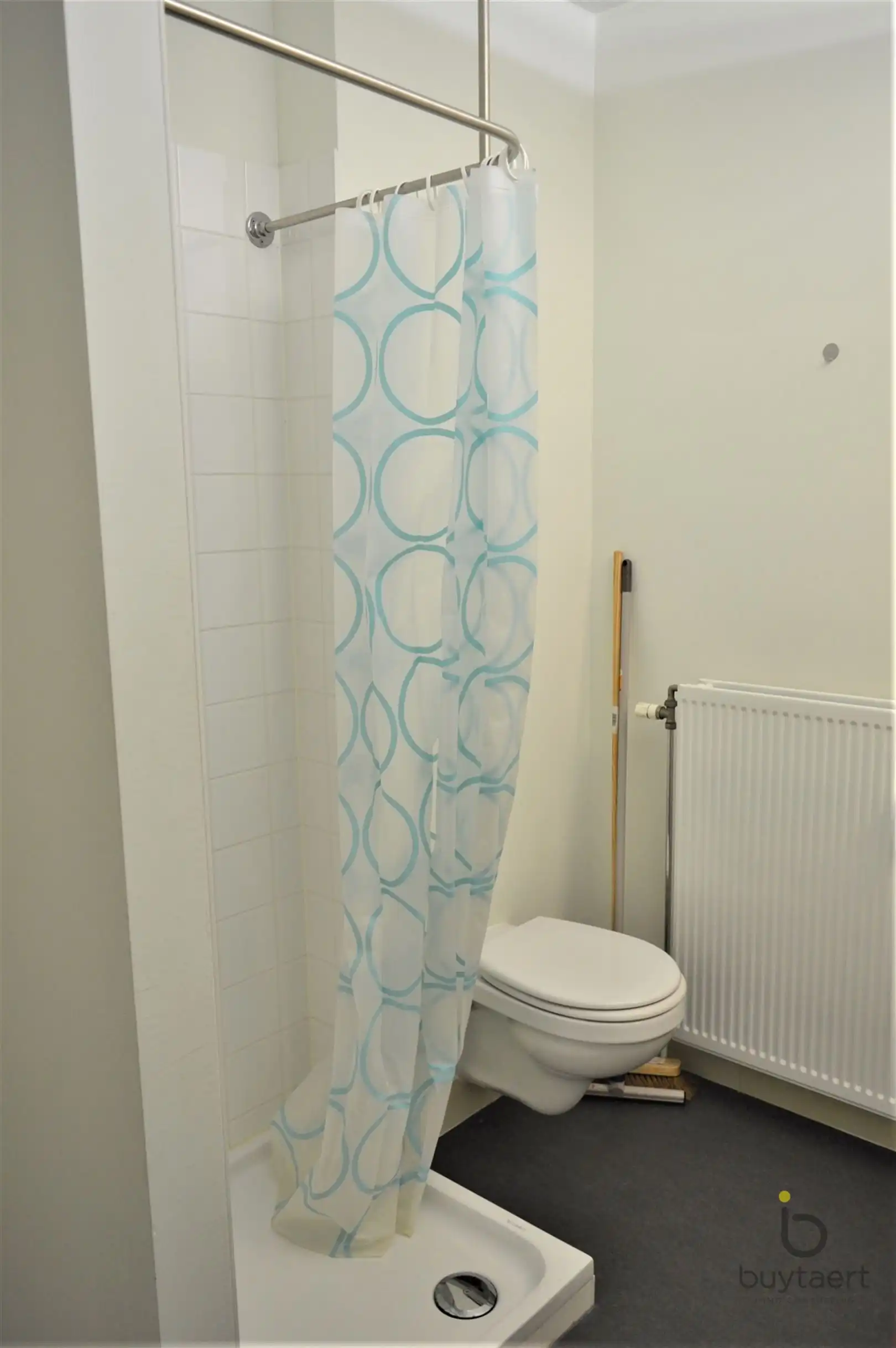 Gelijkvloers gemeubeld KOT te koop nabij de Universiteiten te Antwerpen! foto 6