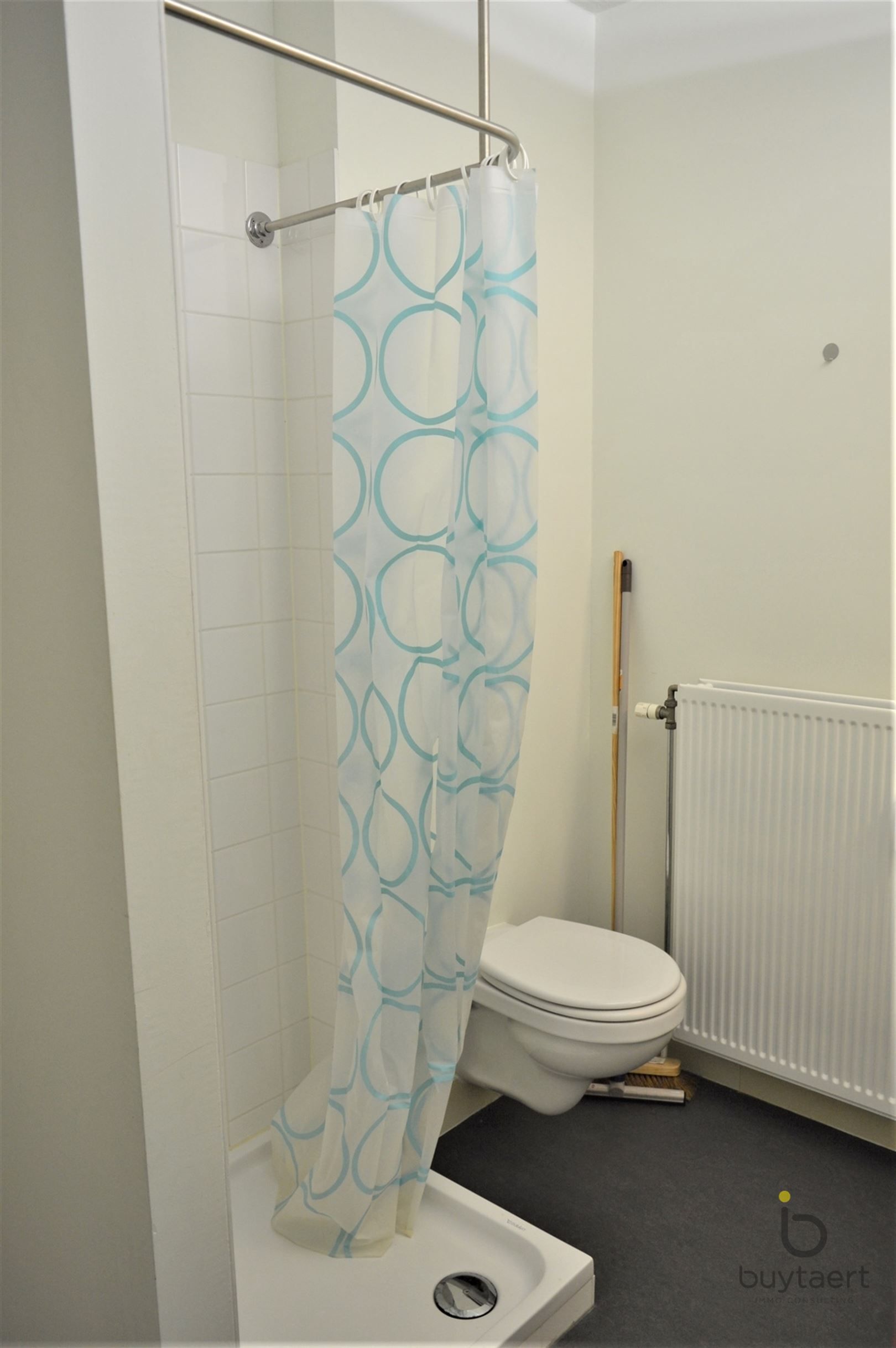 Gelijkvloers gemeubeld KOT te koop nabij de Universiteiten te Antwerpen! foto 6