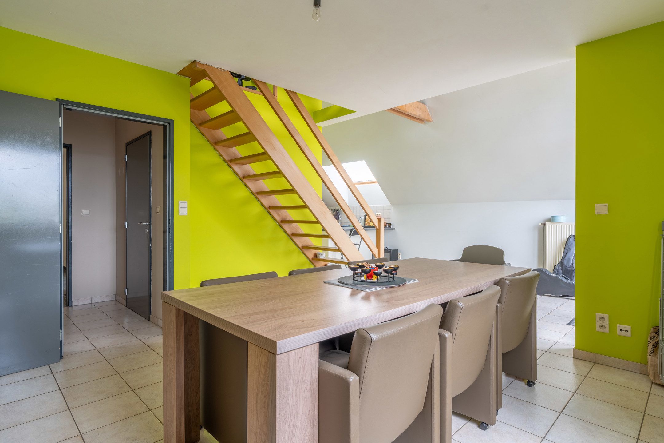 Duplex app met 2 slpks en garagebox te centrum Vosselaar. foto 5