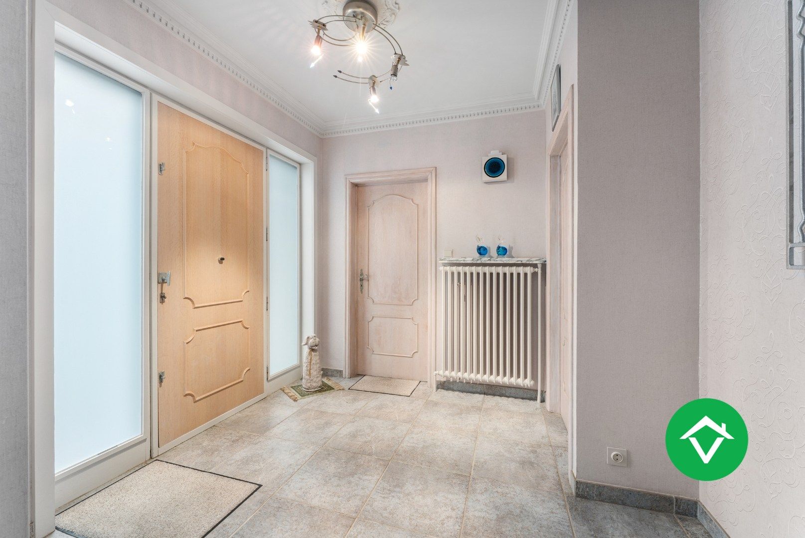 Alleenstaande woning met 4 slaapkamers te Eernegem foto 2