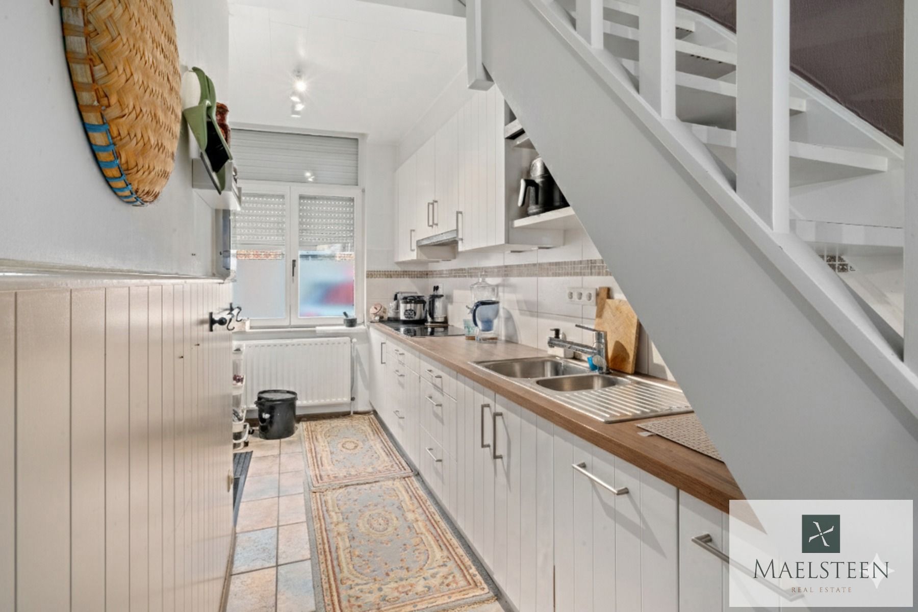 Instapklare trapgevelwoning, gelegen in Brugge centrum foto 5