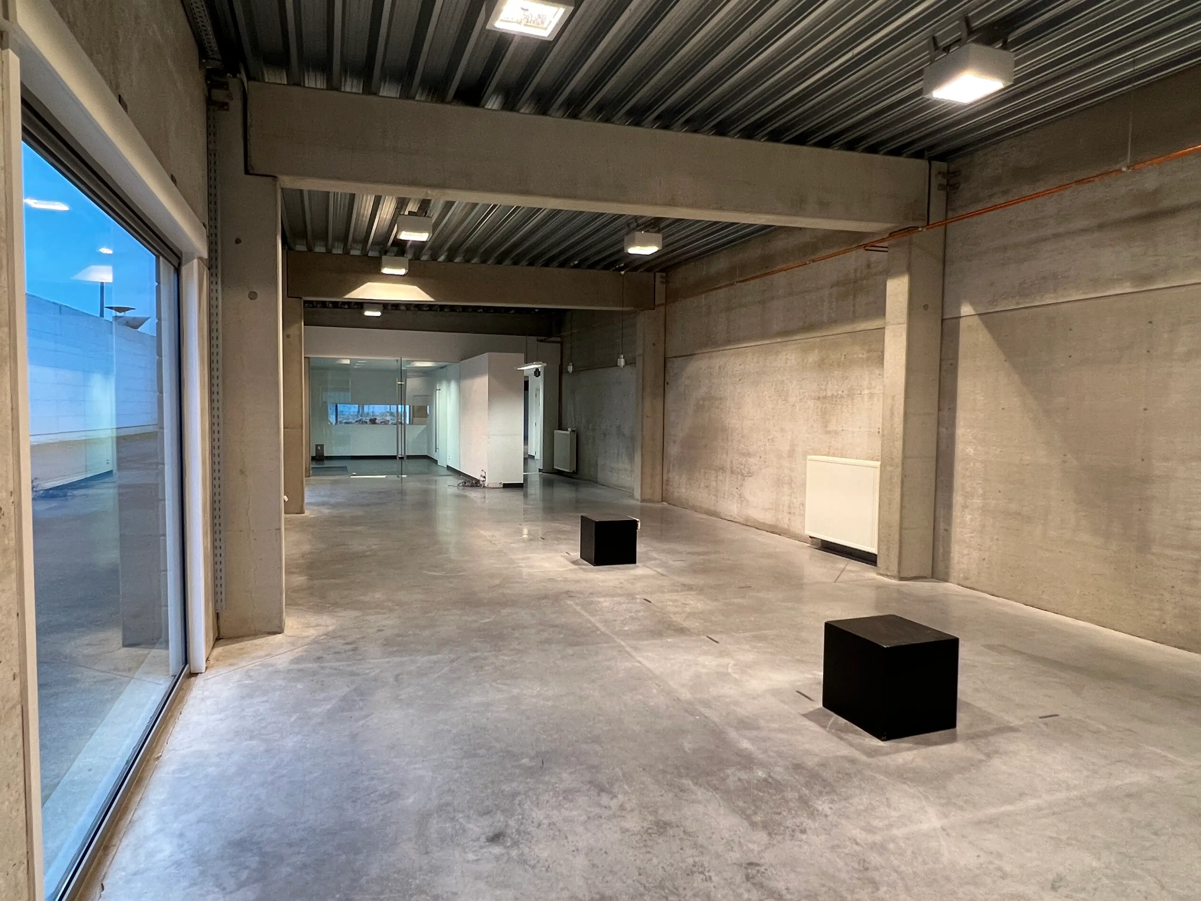 Te huur: kantoor-/handelsruimte – topligging Kortrijk-Wevelgem foto 3