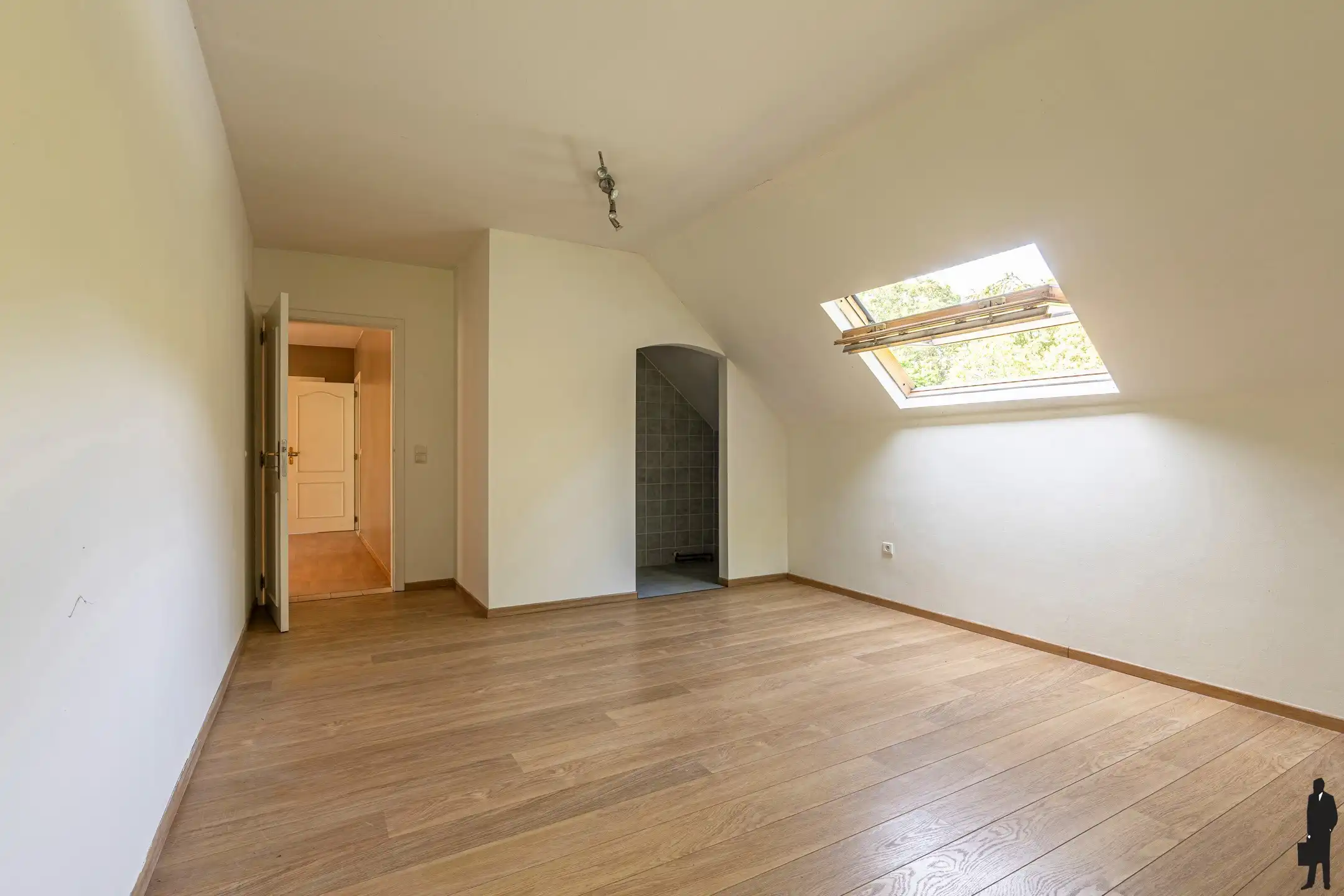 Karaktervolle villa op perceel van ca. 3.017 m² foto 14