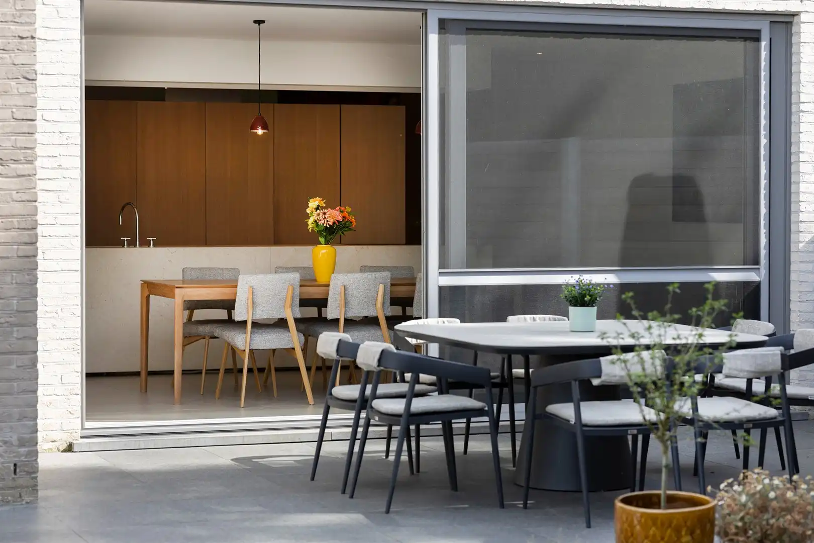 Verrassend ruime halfopen woning met 5 slaapkamers. foto 5
