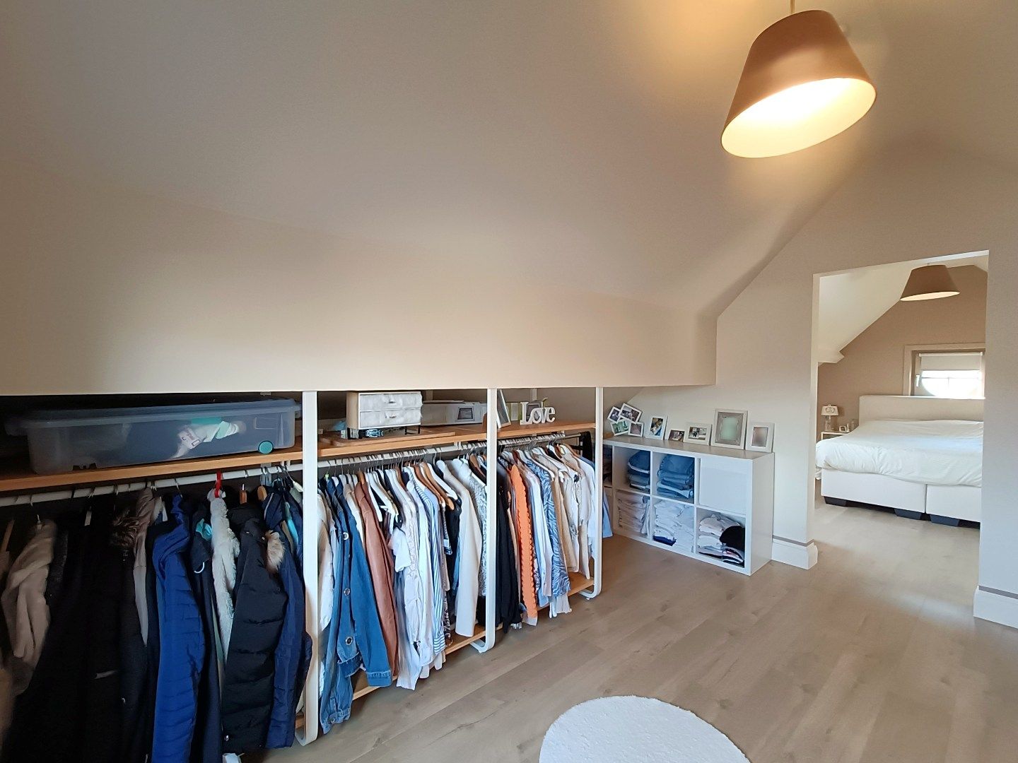 Gerenoveerde woning met garage in het centrum van Heist. foto 21