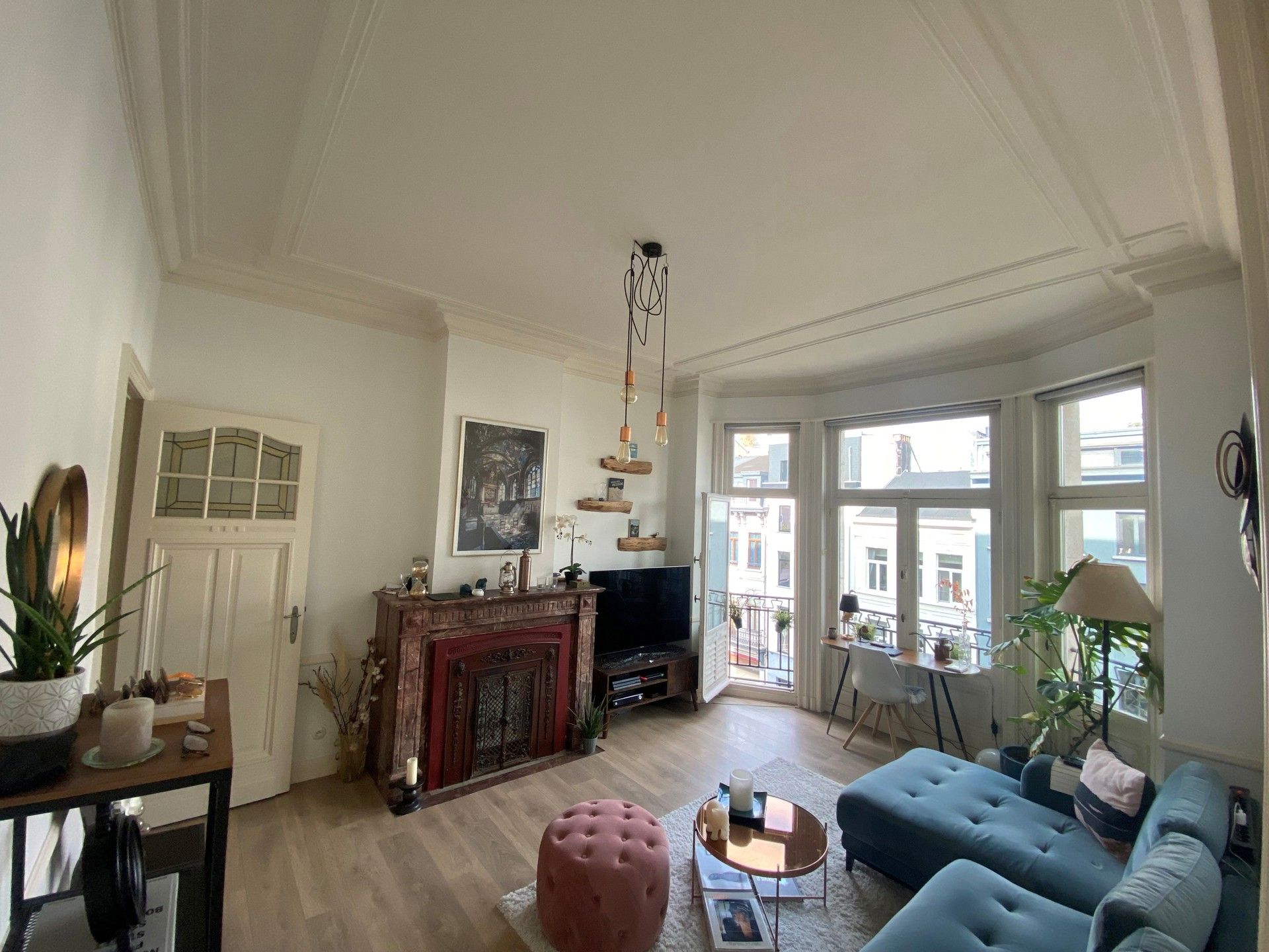 Authentiek 2-slaapkamer appartement op toplocatie. foto 4