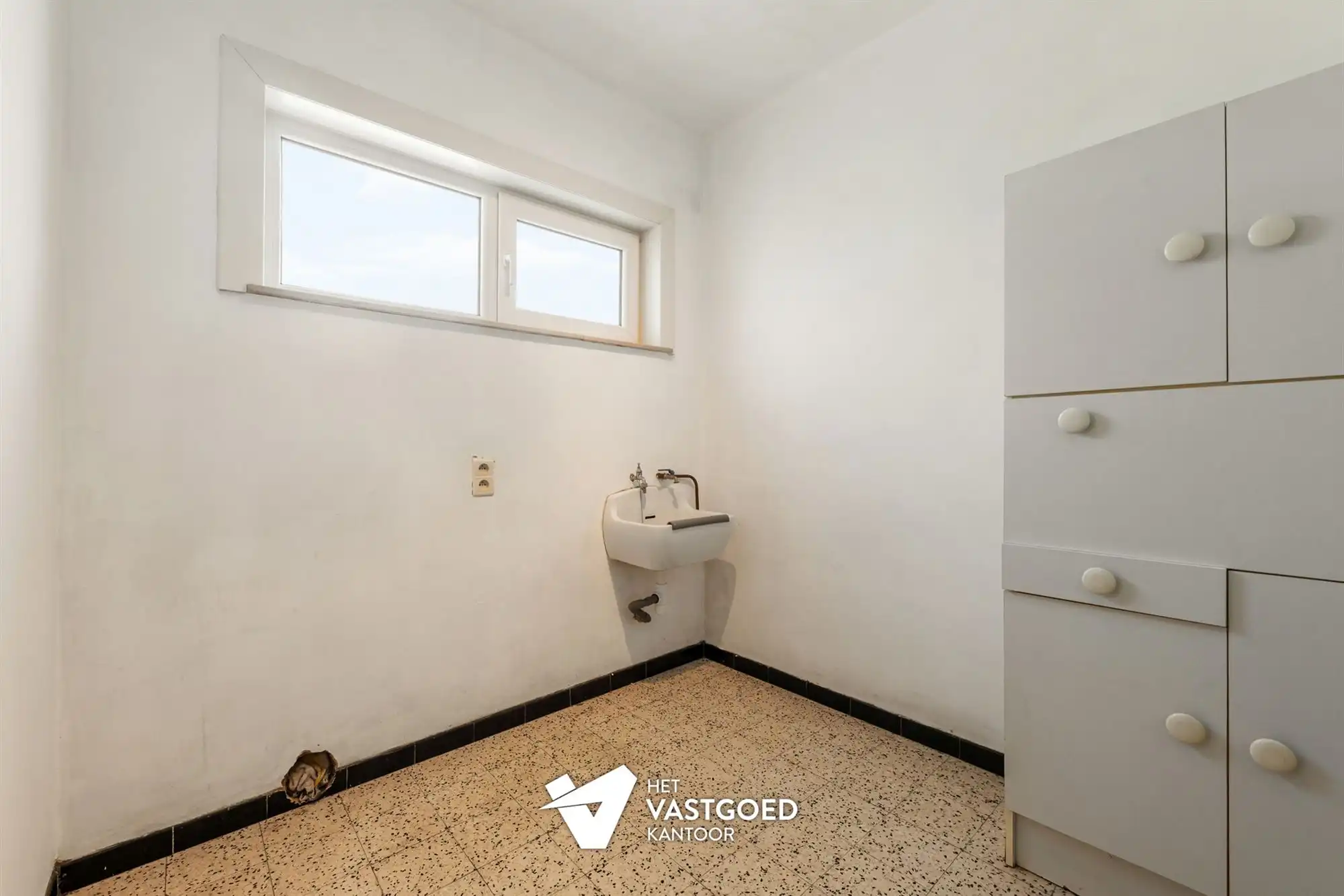 INSTAPKLARE GELIJKVLOERSE WONING OP RUSTIGE LIGGING foto 17