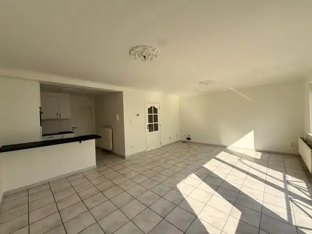 Prachtig appartement met 2 slaapkamers, terras en garage in het centrum van Dilsen foto 4