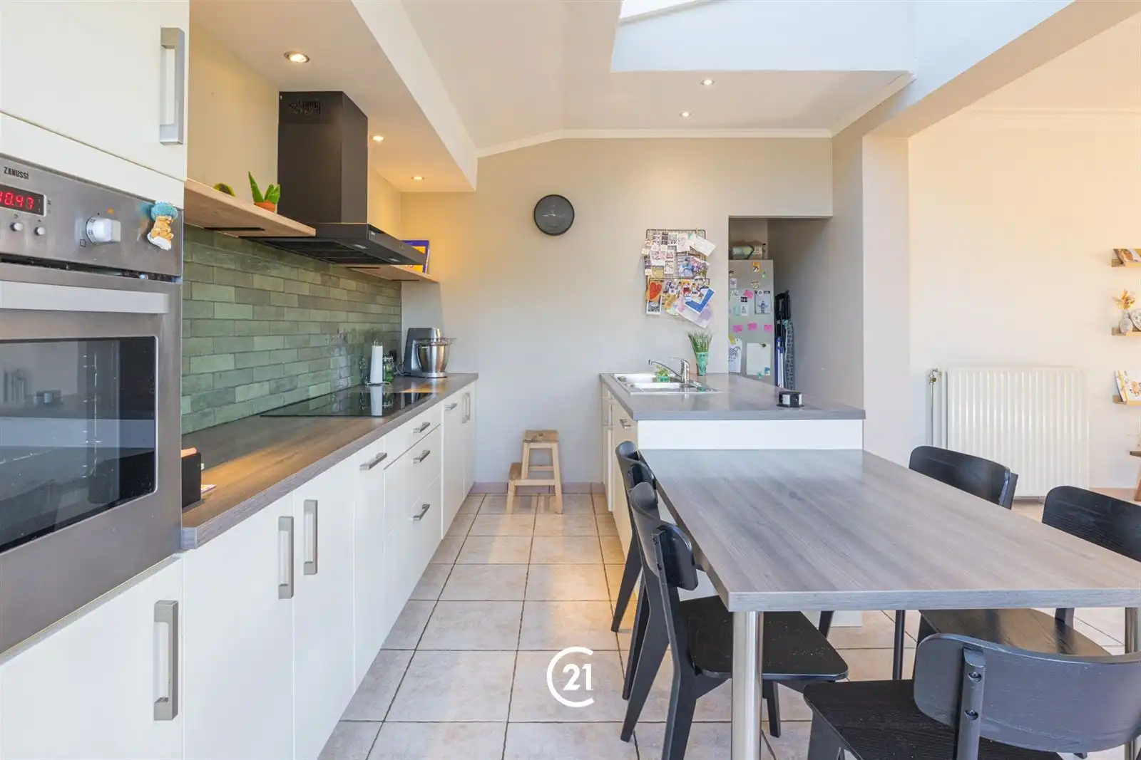 Instapklare 3gevelwoning met tuin en carport op 4are95 foto 15