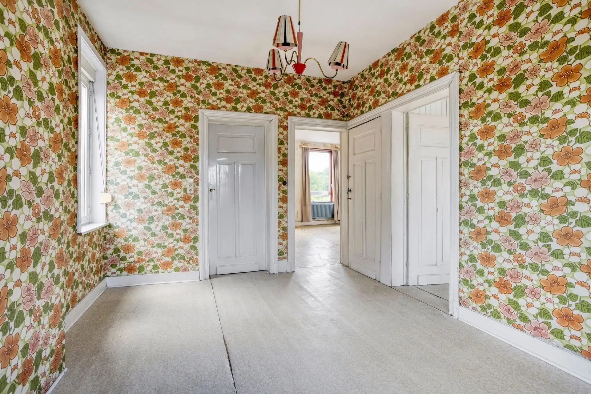 CENTRUM DWORP : groot atelier (+/-220m²) + woning op een perceel van 10are   foto 15