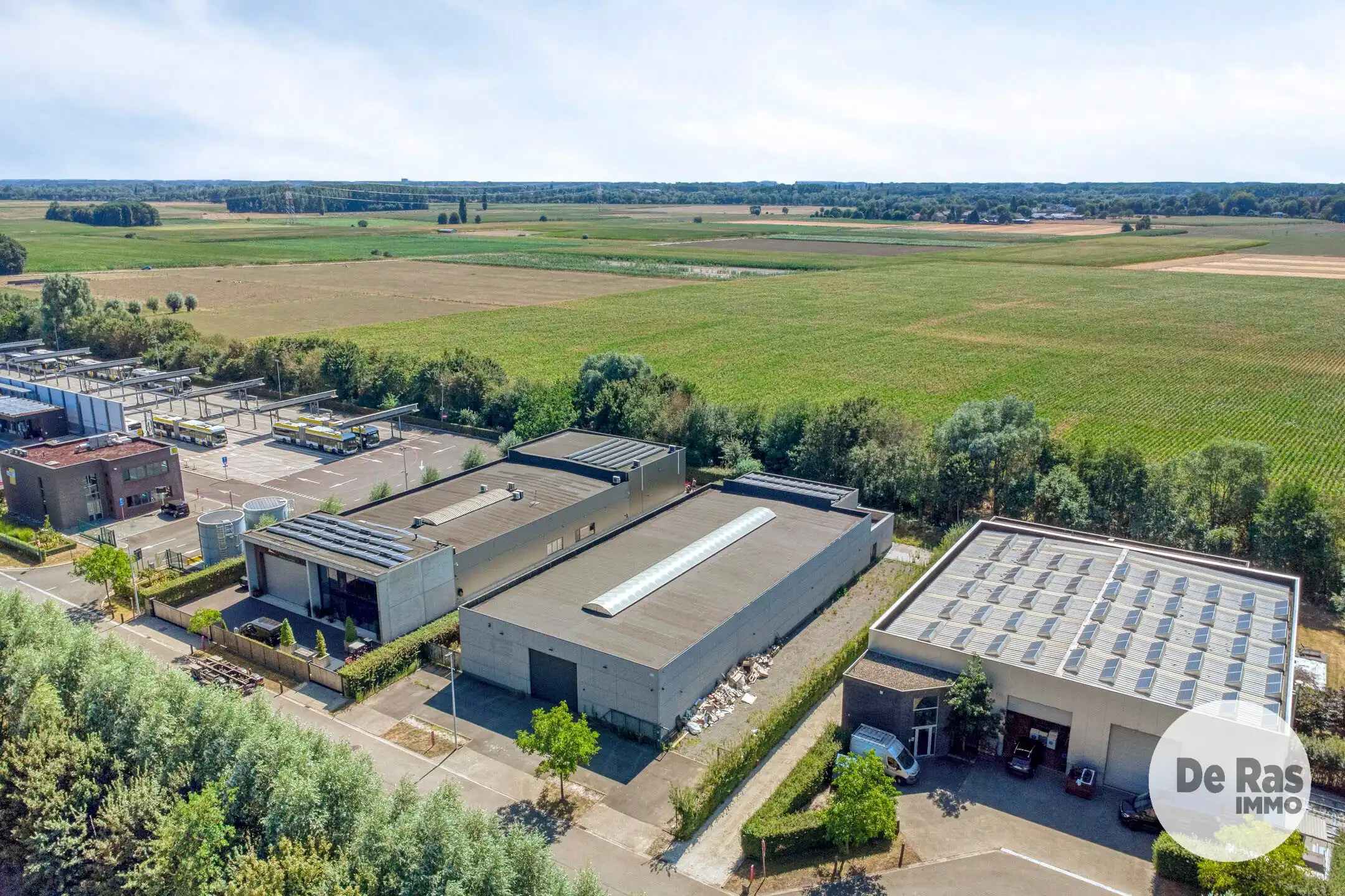 LIEVEGEM-Uniek Magazijn met vergund woongedeelte op 21a 25ca foto 9