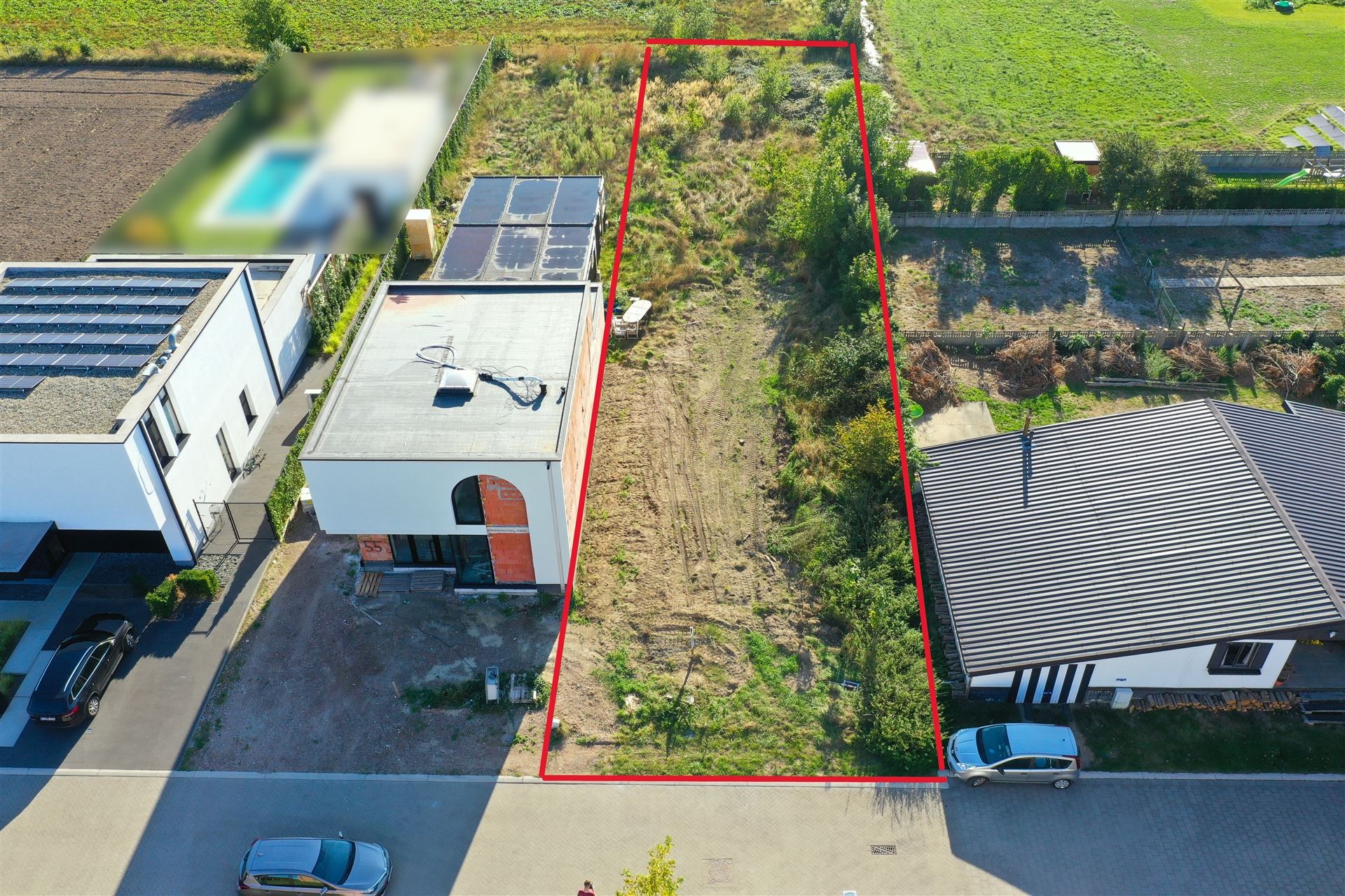 Grond foto {{pictureIndex}}