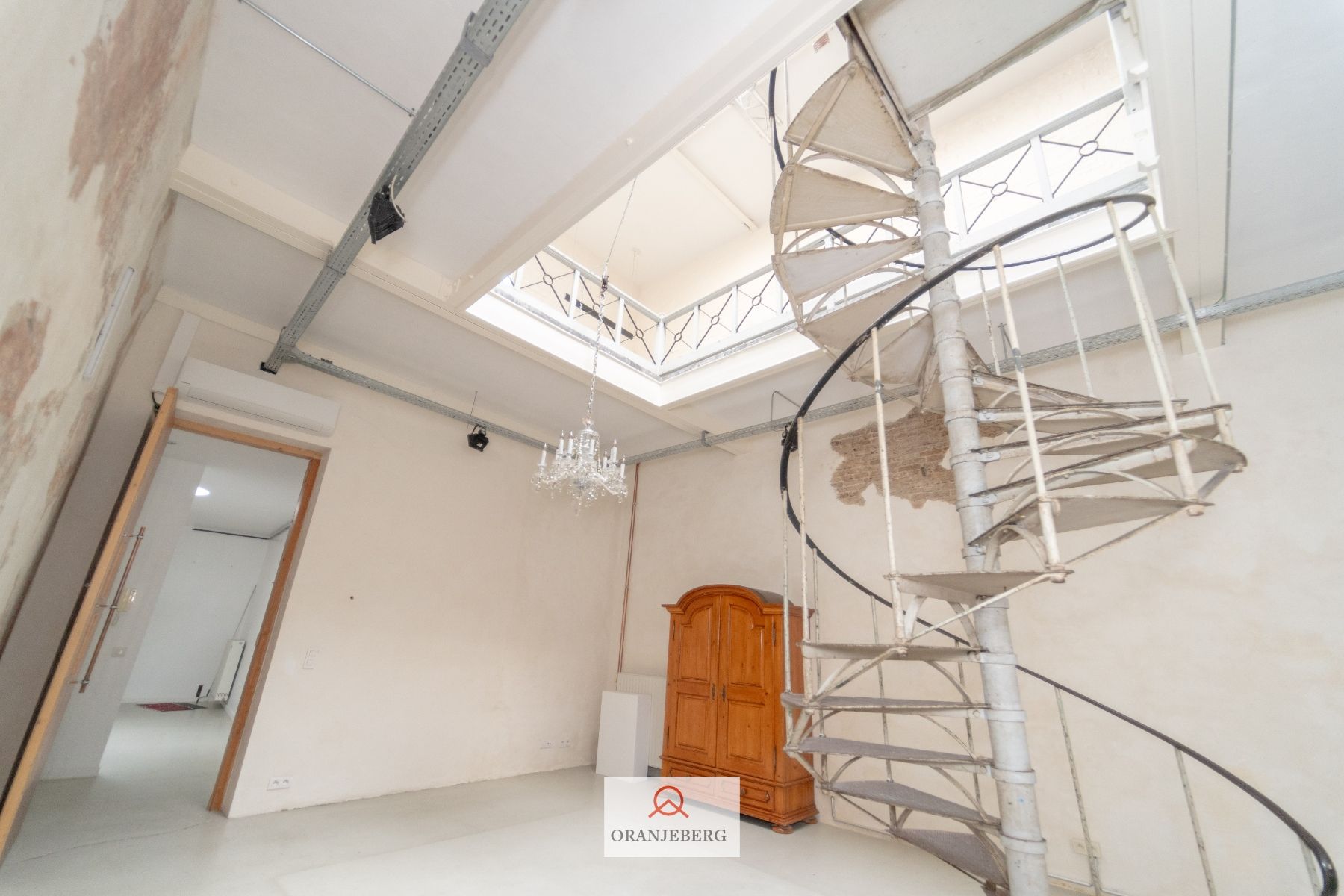 Polyvalente atelierruimte-magazijn-loods foto 30