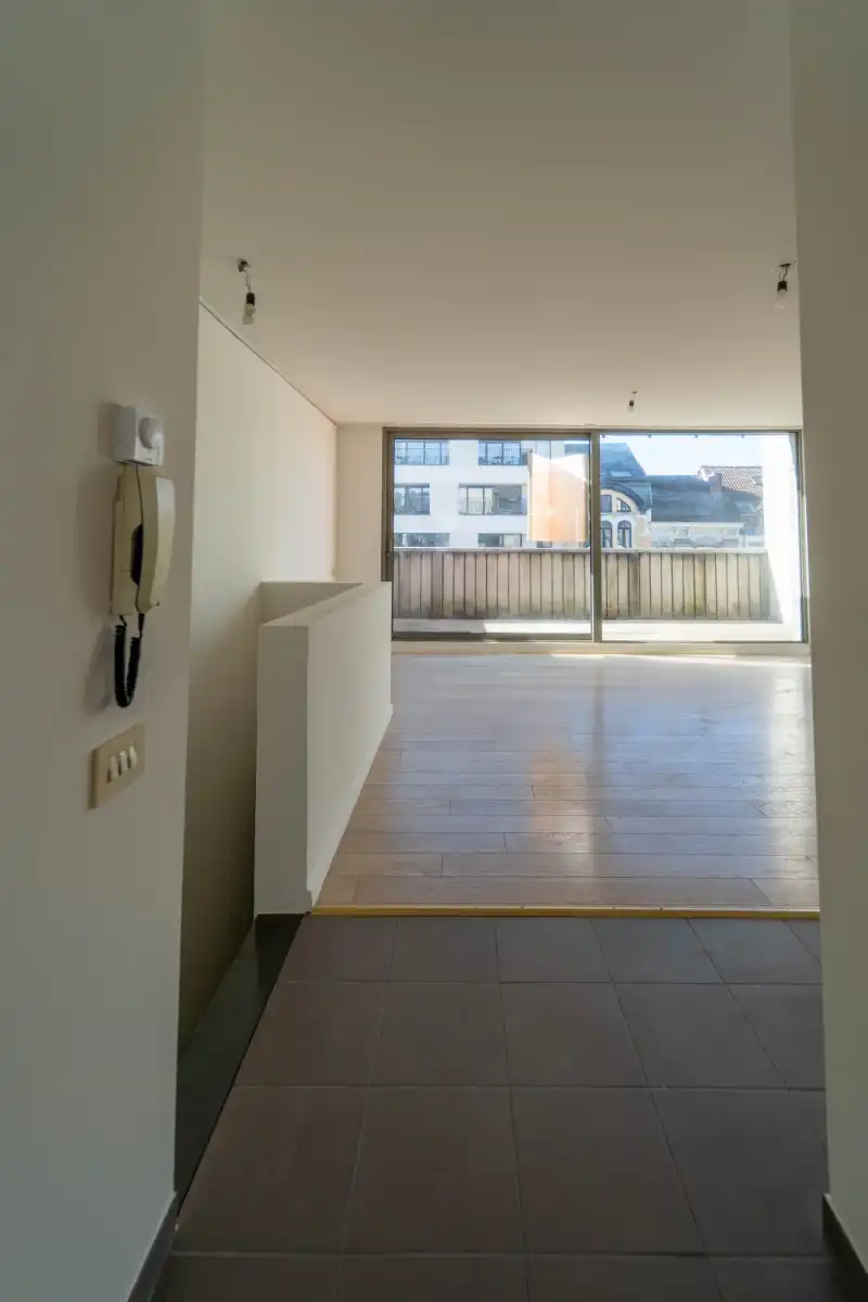 Gerenoveerd appartement met zuidgericht terras op toplocatie vlakbij Gent-Sint-Pietersstation. foto 4