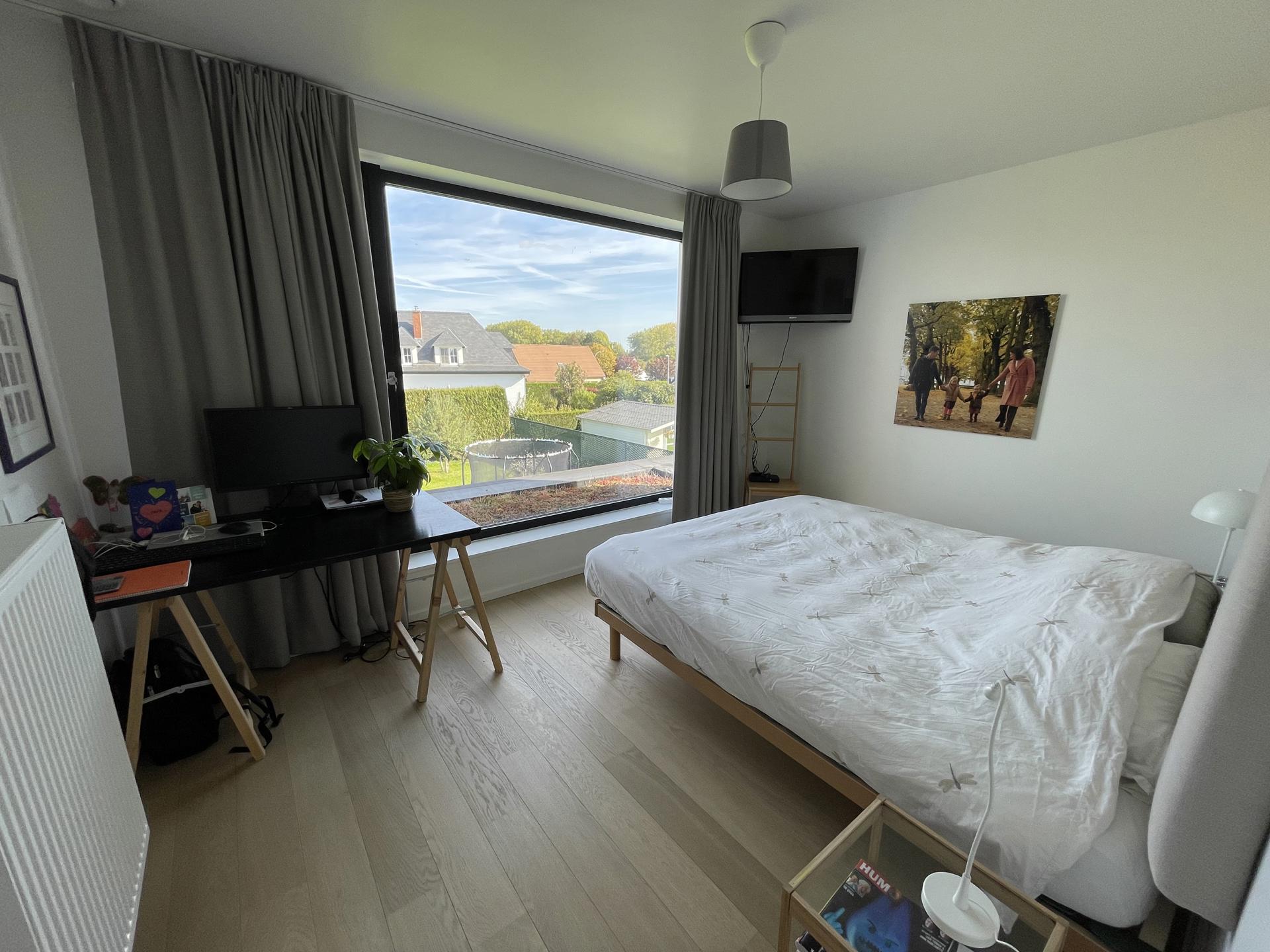 Knappe, instapklare woning op de grens met Wemmel foto 10