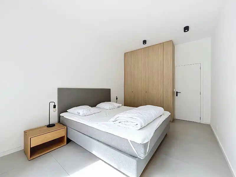 MODERN GELIJKVLOERSAPPARTEMENT OP DE ZEEDIJK VAN OOSTUDINKERKE foto 17