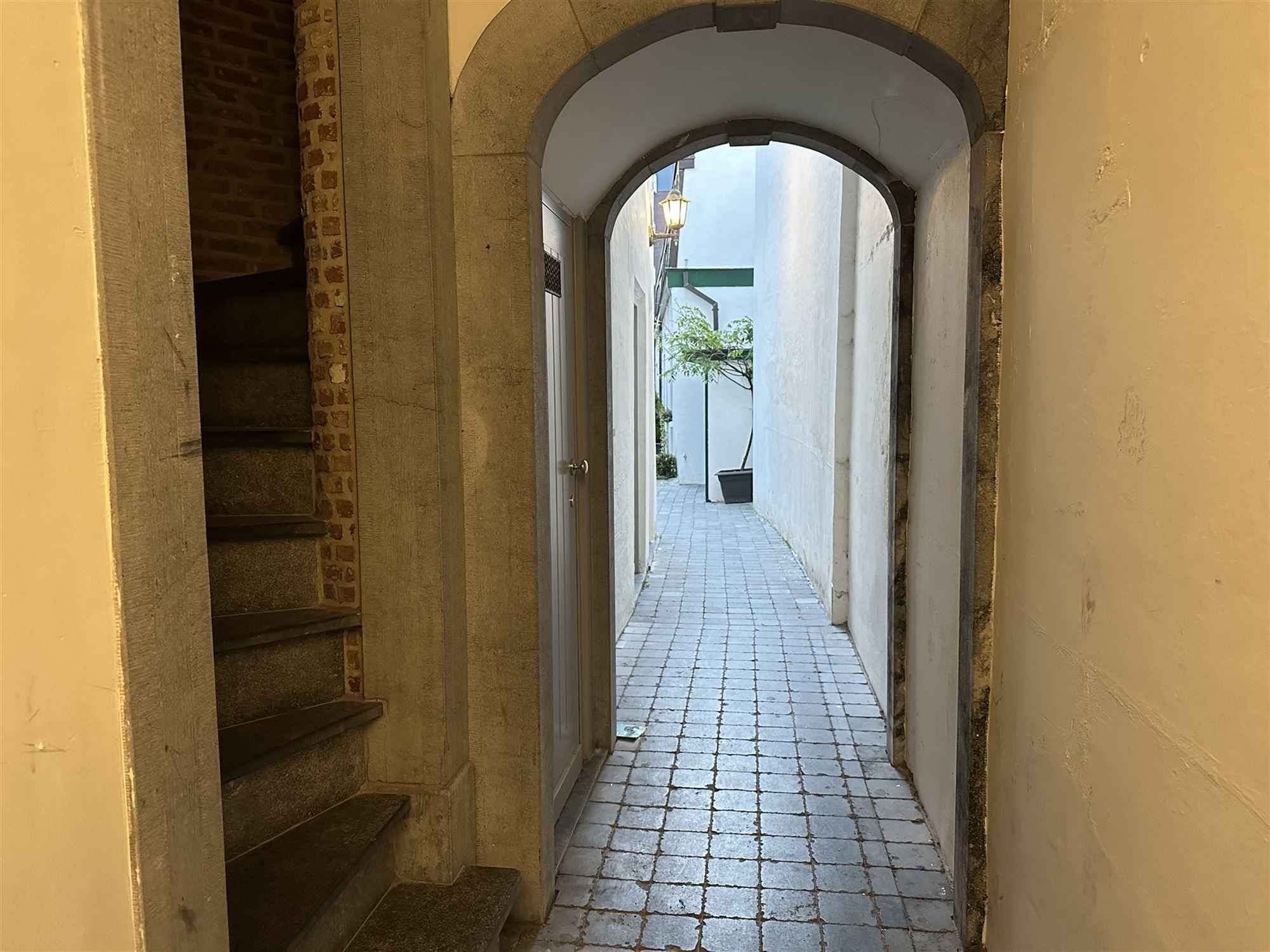 Gezellige gemeubelde arbeiderswoning op het Zuid! foto 13