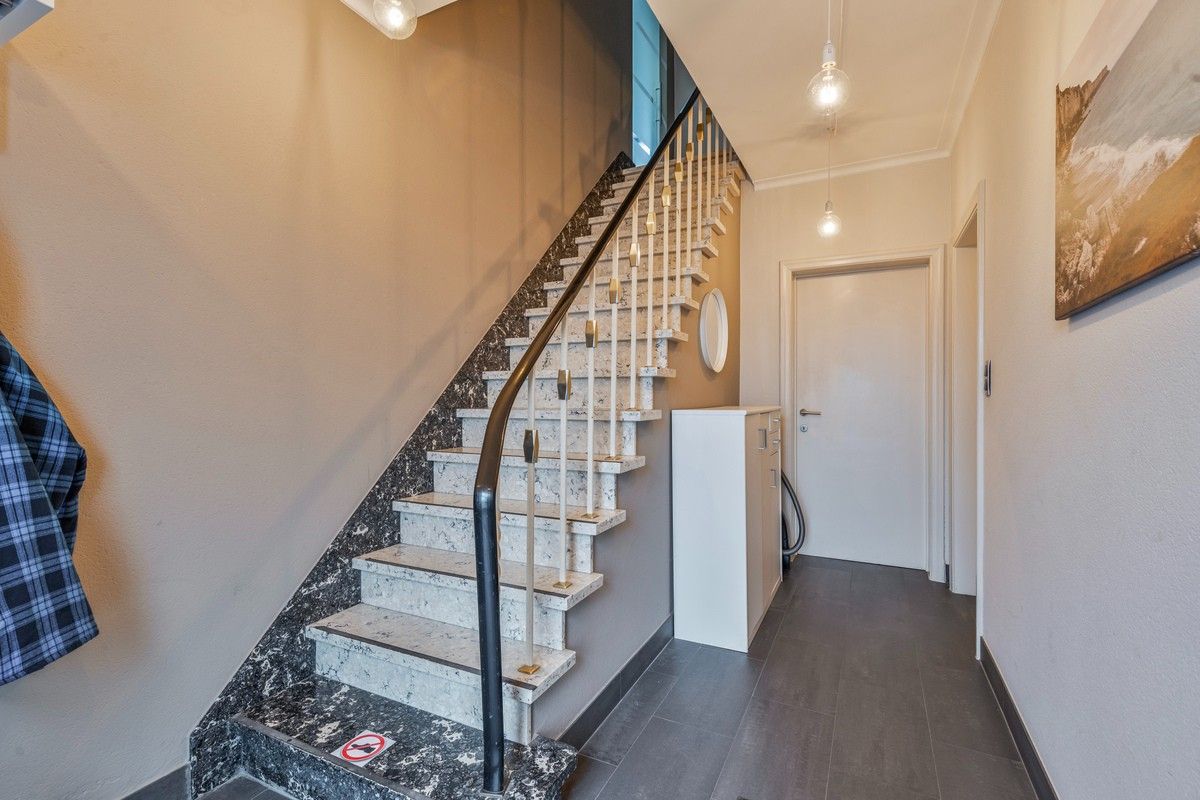 MAGAZIJN/APPARTEMENT/BURELEN en WONING te ASSEBROEK foto 6