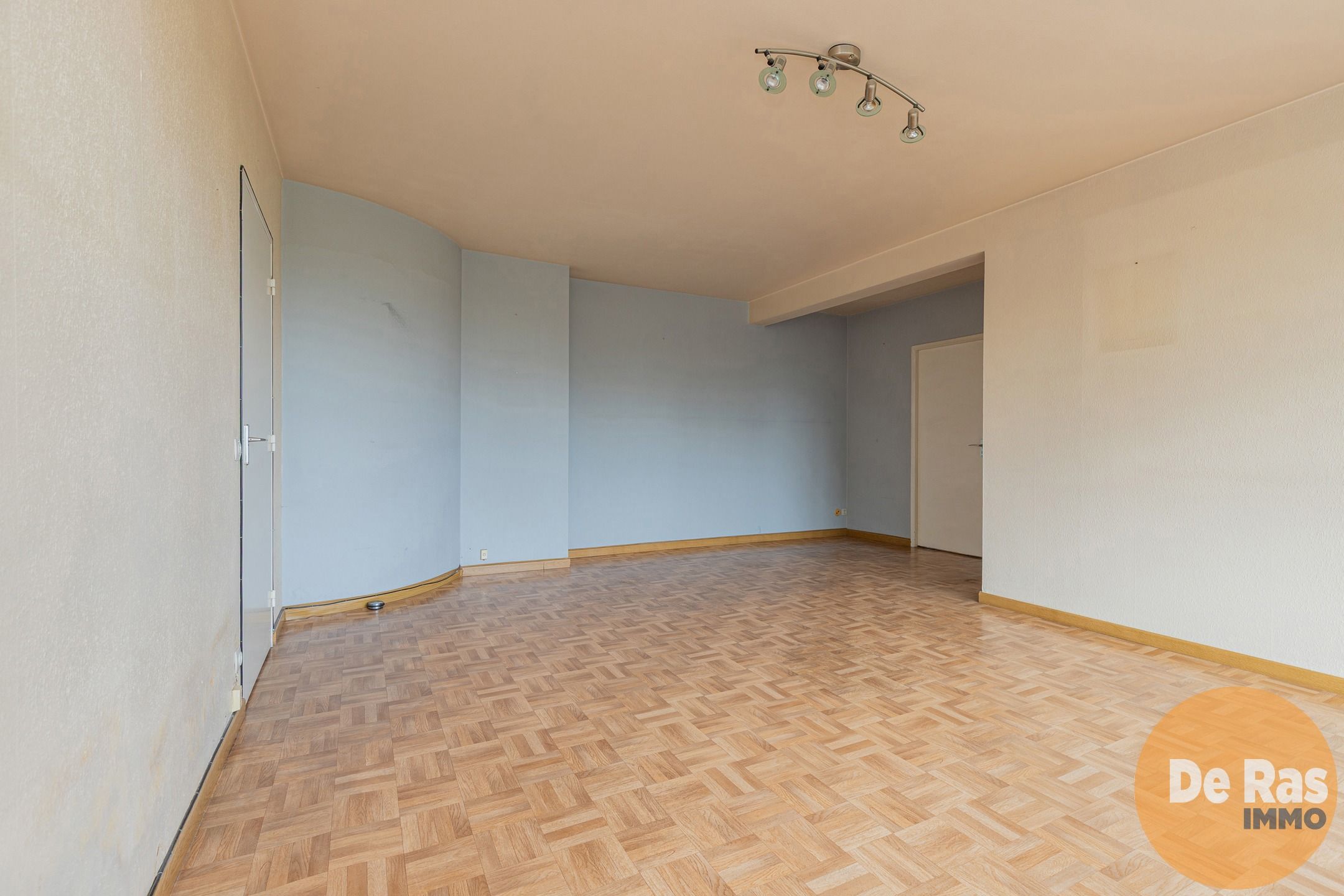 AALST - Betaalbaar appartement met 2 slaapkamers en terras! foto 7