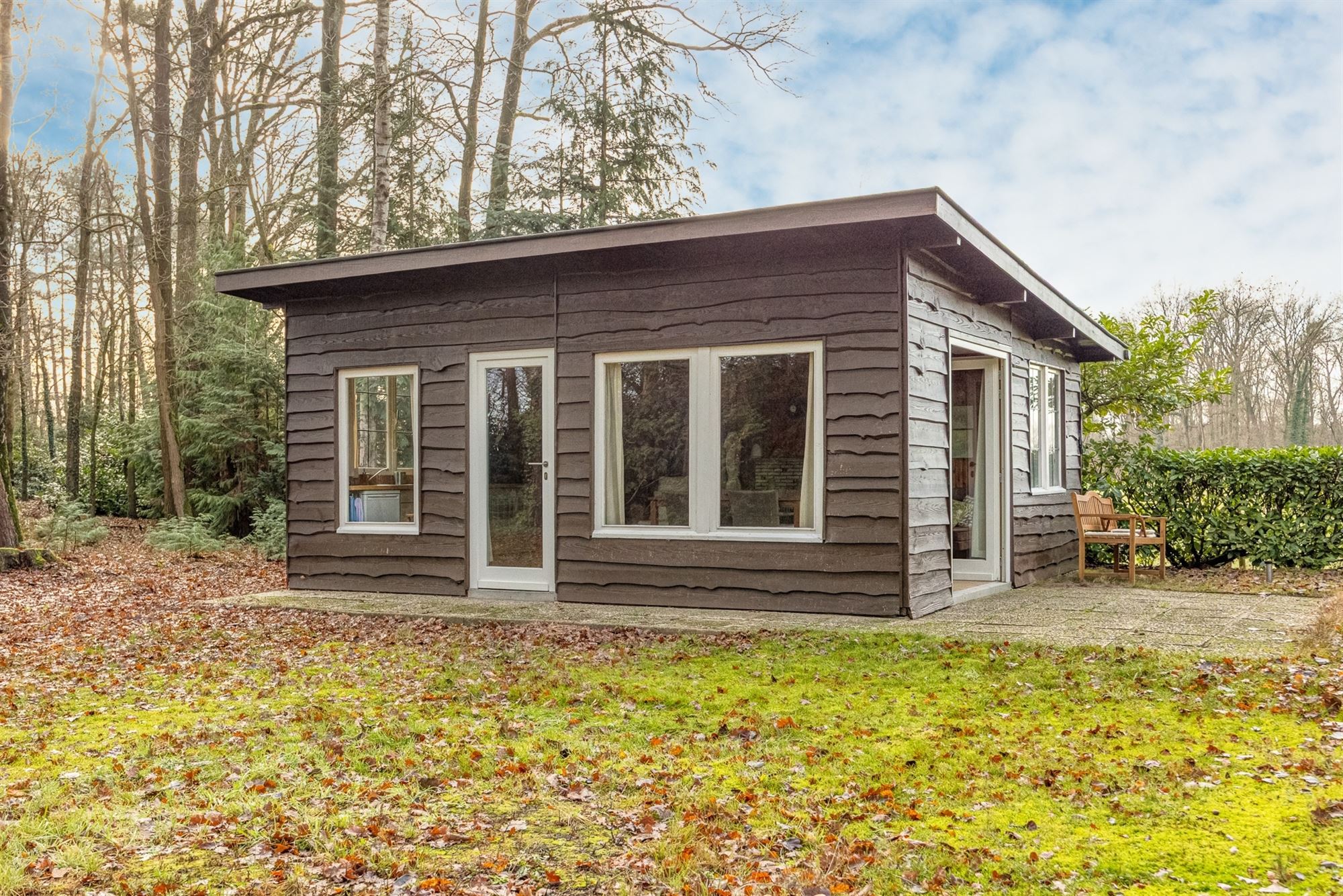 Charmante chalet met privatieve vijver op idyllisch perceel foto 36