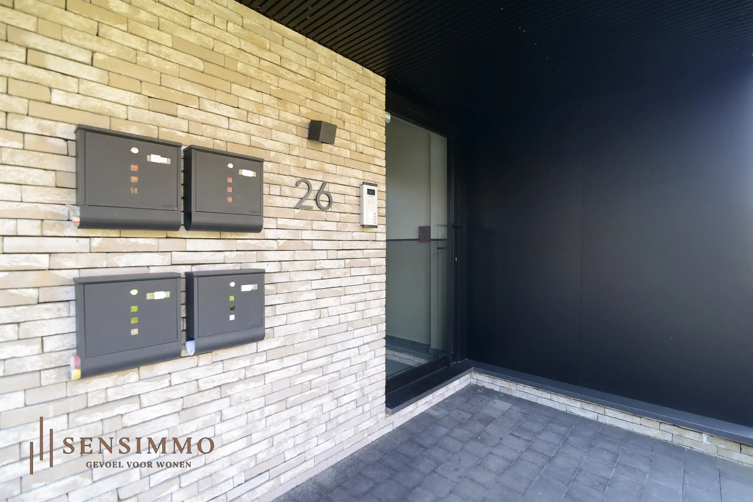 Instapklaar & energiezuinig 1-slaapkamerappartement met 2 terrassen en parking in Maasmechelen foto 18