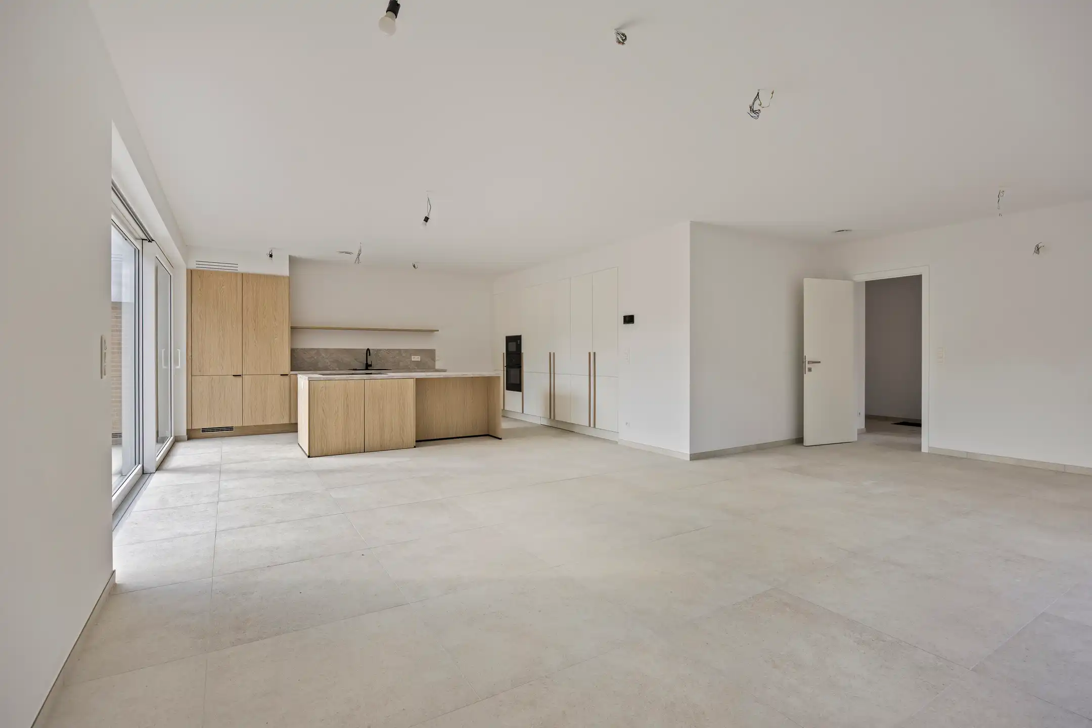 Nieuwbouwwoning met 6 slaapkamers & 3 badkamers (aan 6% btw) foto 4