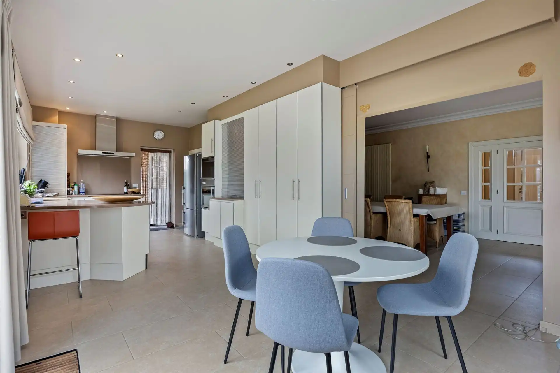 Prachige villa in doodlopende wijk foto 12