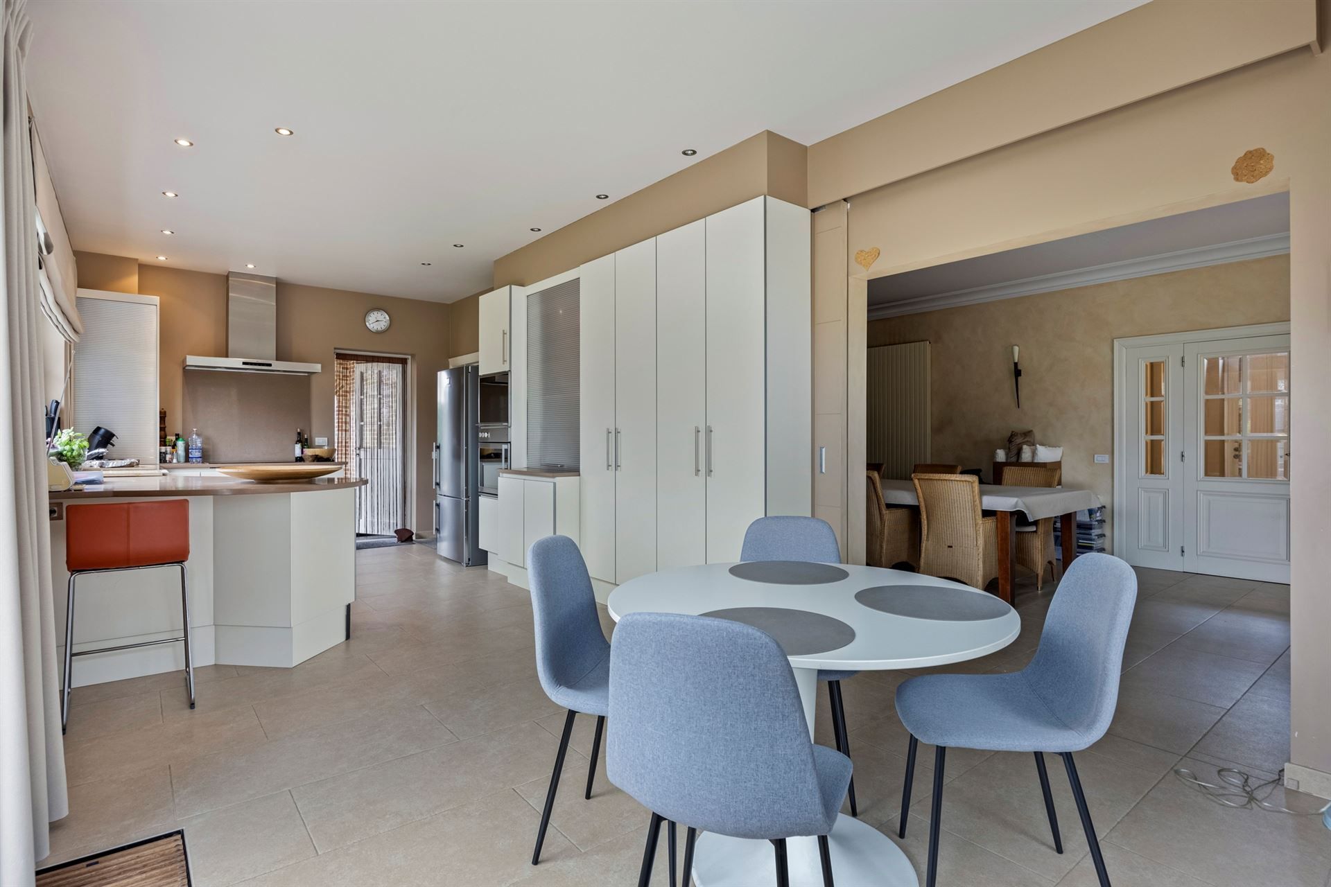 Prachige villa in doodlopende wijk foto 12